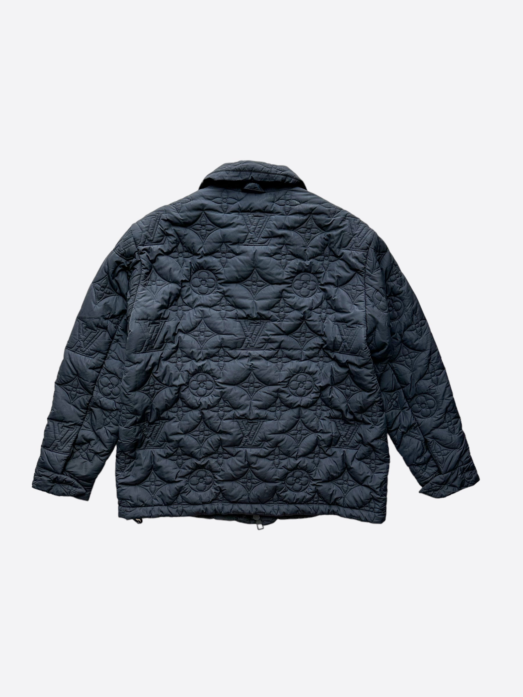 Louis Vuitton monogrammed two piece windbreaker and puffer jacket  Types  of fashion styles, Puff jacket outfit, Louis vuitton jacket