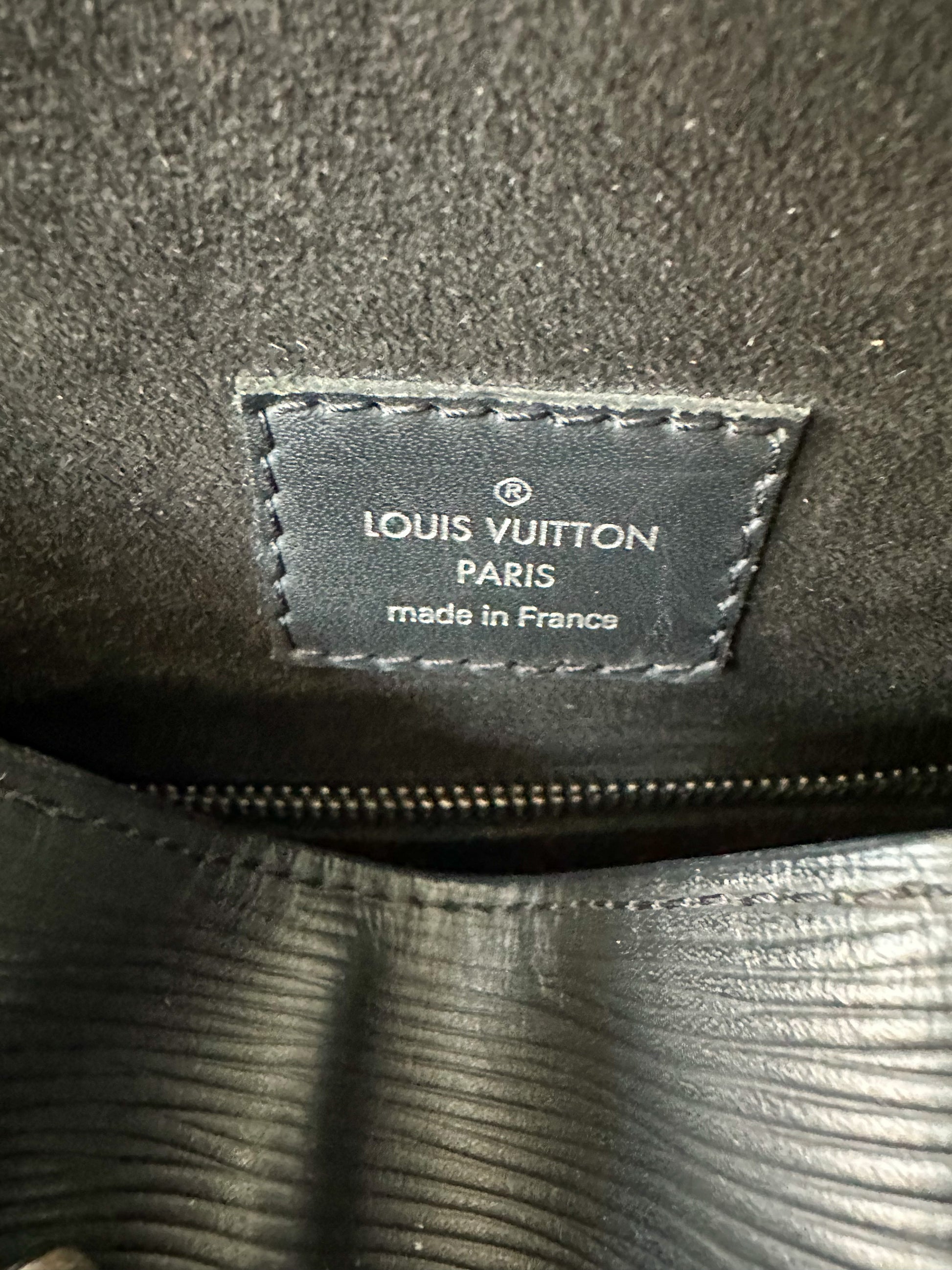Christopher backpack leather bag Louis Vuitton Black in Leather - 34553817