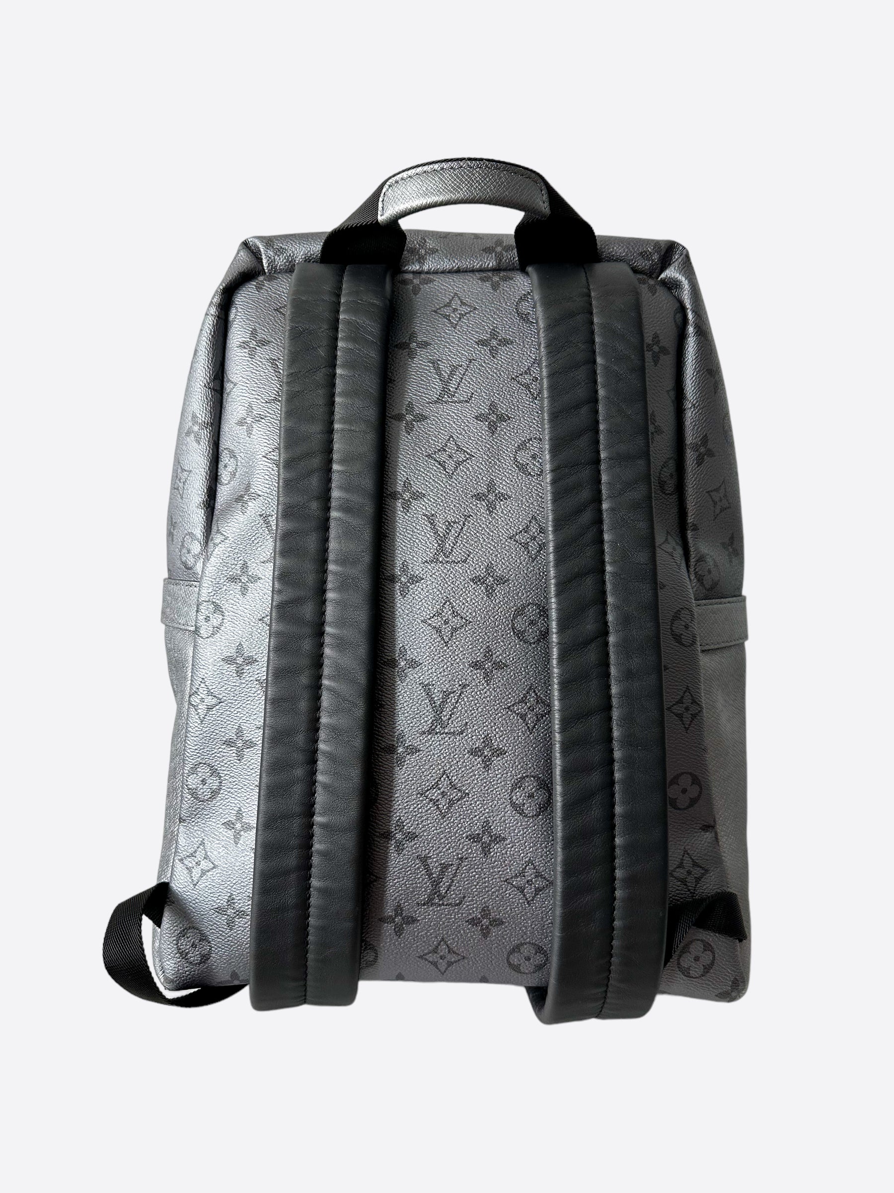 LOUIS VUITTON: Monogram Shadow Discovery Backpack GM – Luv Luxe Scottsdale