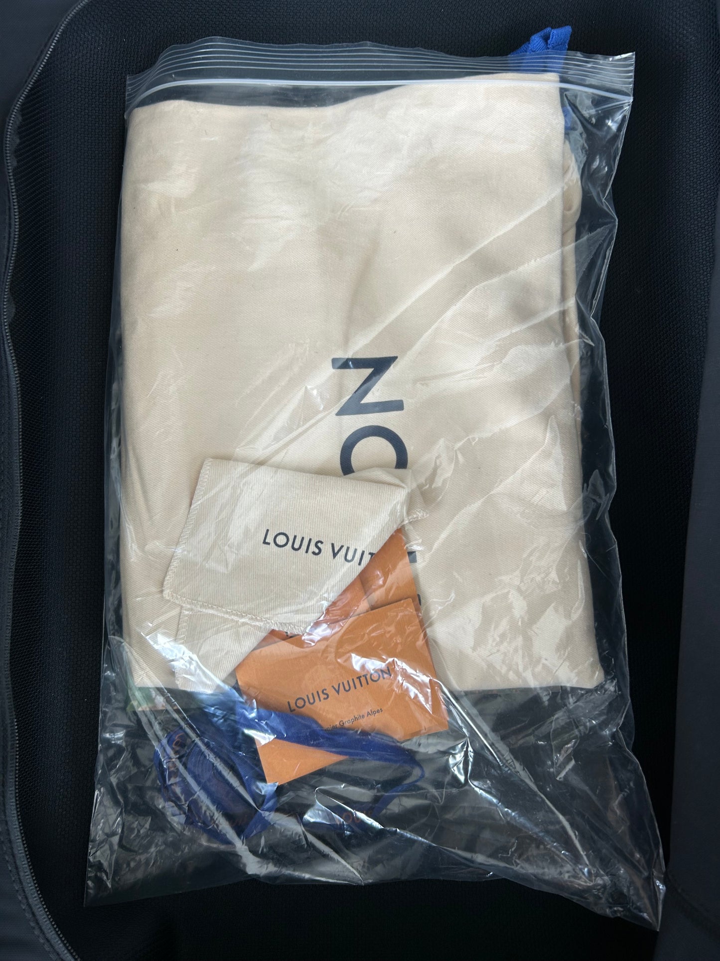 Louis Vuitton Damier Graphite Alps Horizon 55