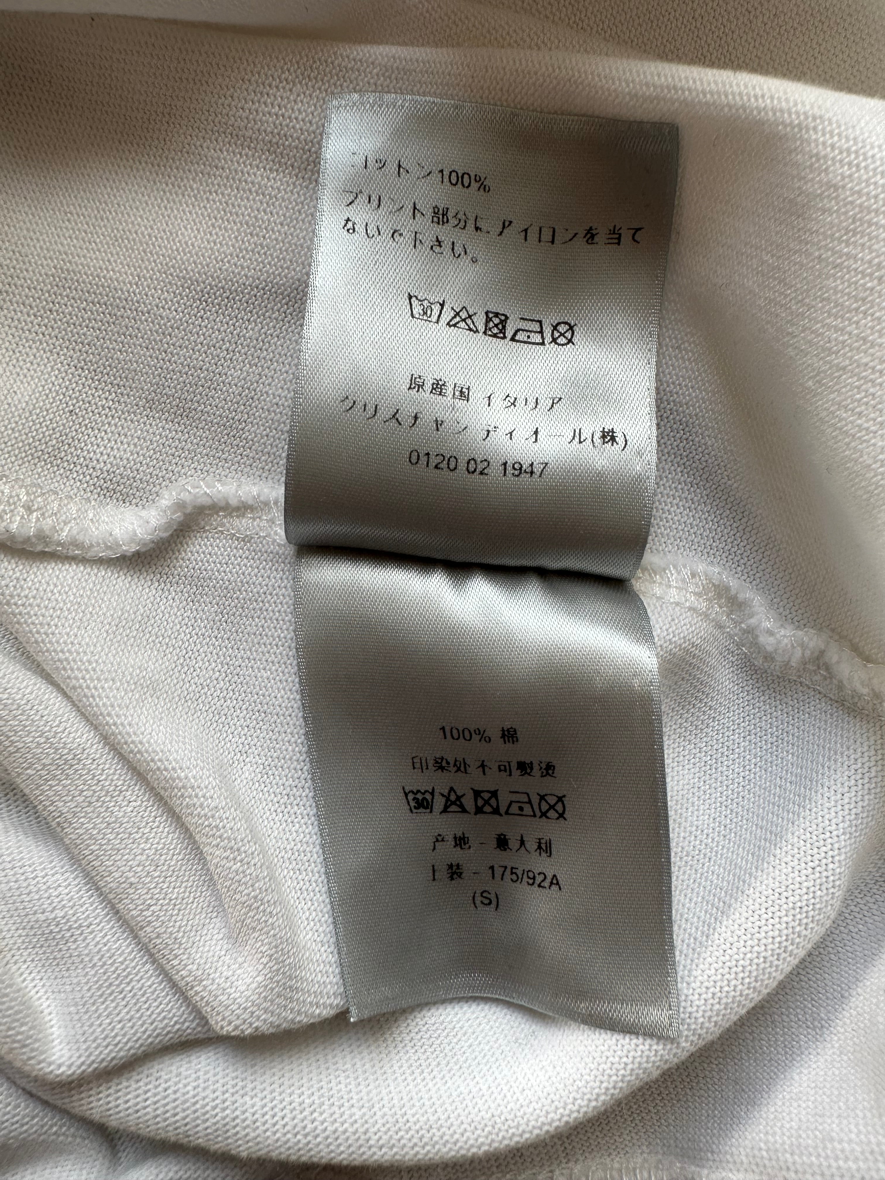 Dior Daniel Arsham White & Blue Logo T-Shirt – Savonches Dior Daniel Arsham White & Blue Logo T-Shirt – Savonches