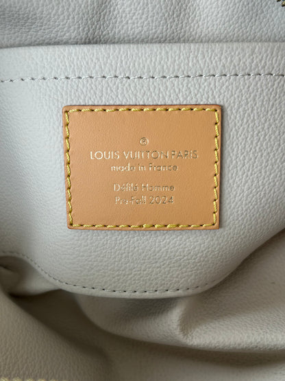 Louis Vuitton Blue Denim Damier Dopp Kit