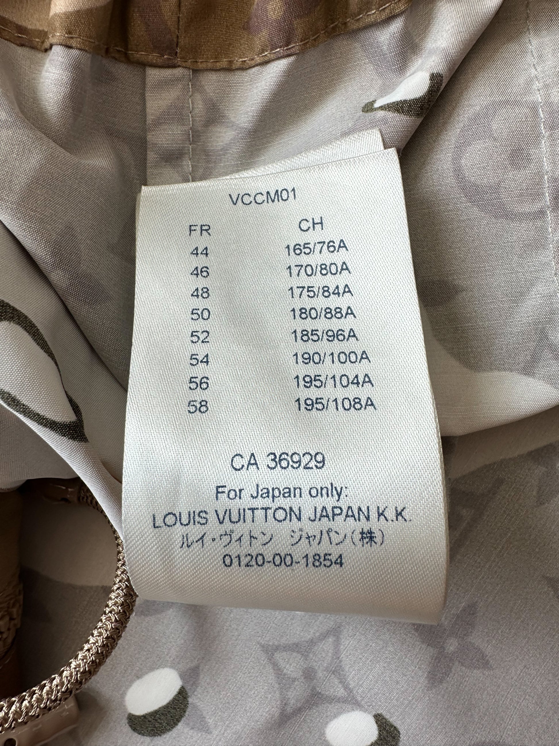 Louis Vuitton Light Windbreaker Multico. Size 46
