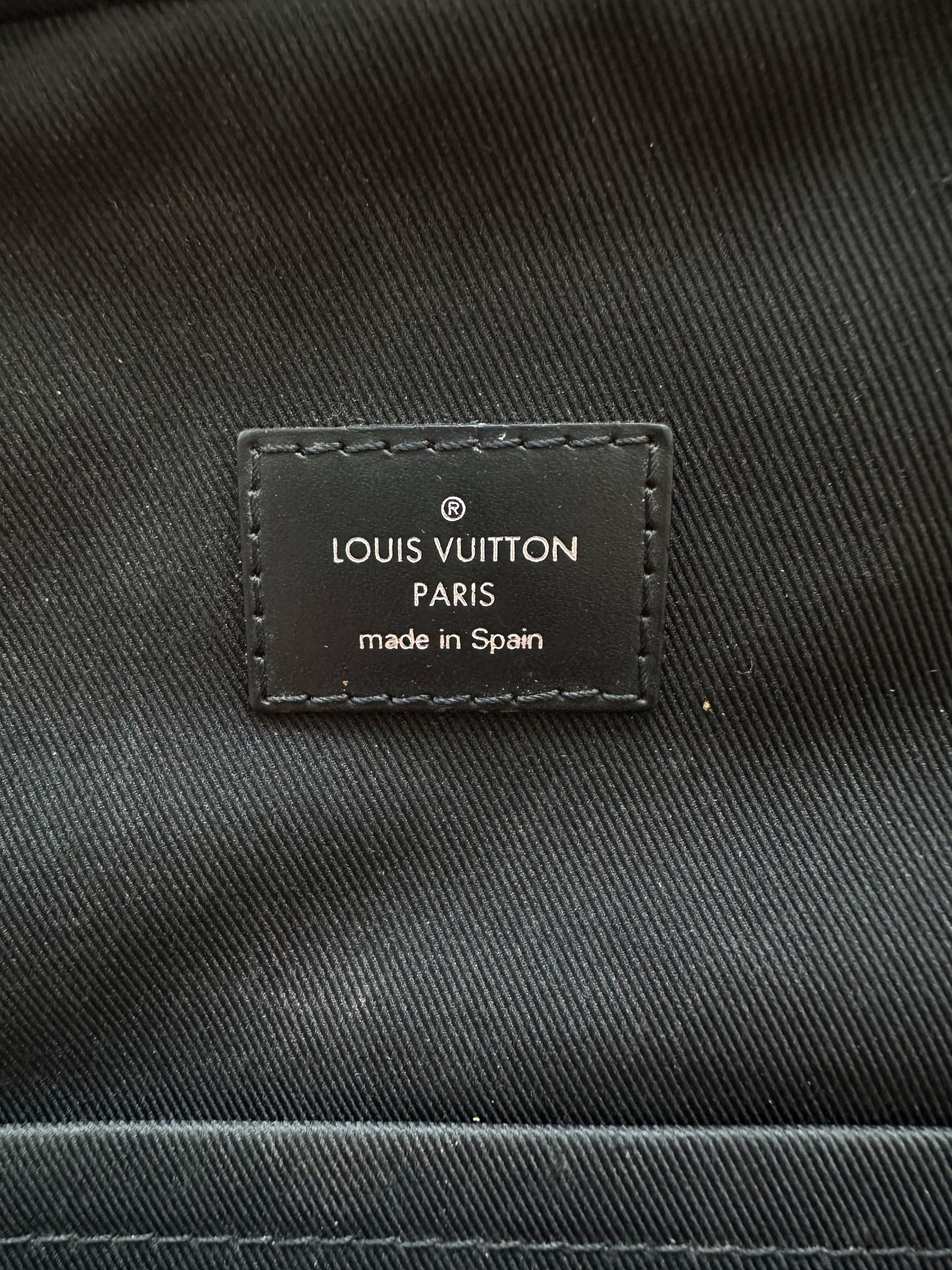 Louis Vuitton Damier Graphite Avenue Sling Bag