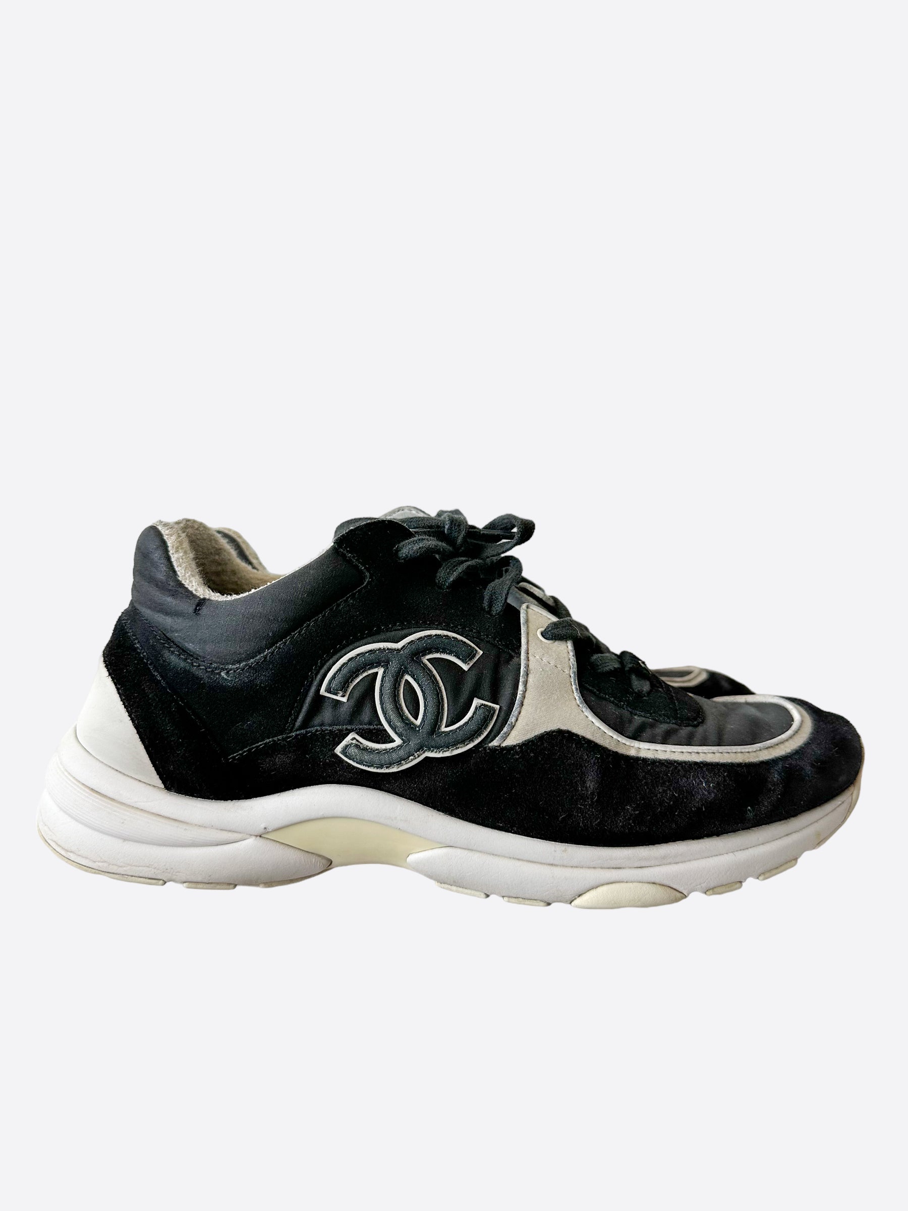 Chanel Black And White Suede Leather CC Logo Trainers - SAVIC