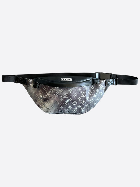 Louis Vuitton Galaxy Monogram Discovery Bumbag