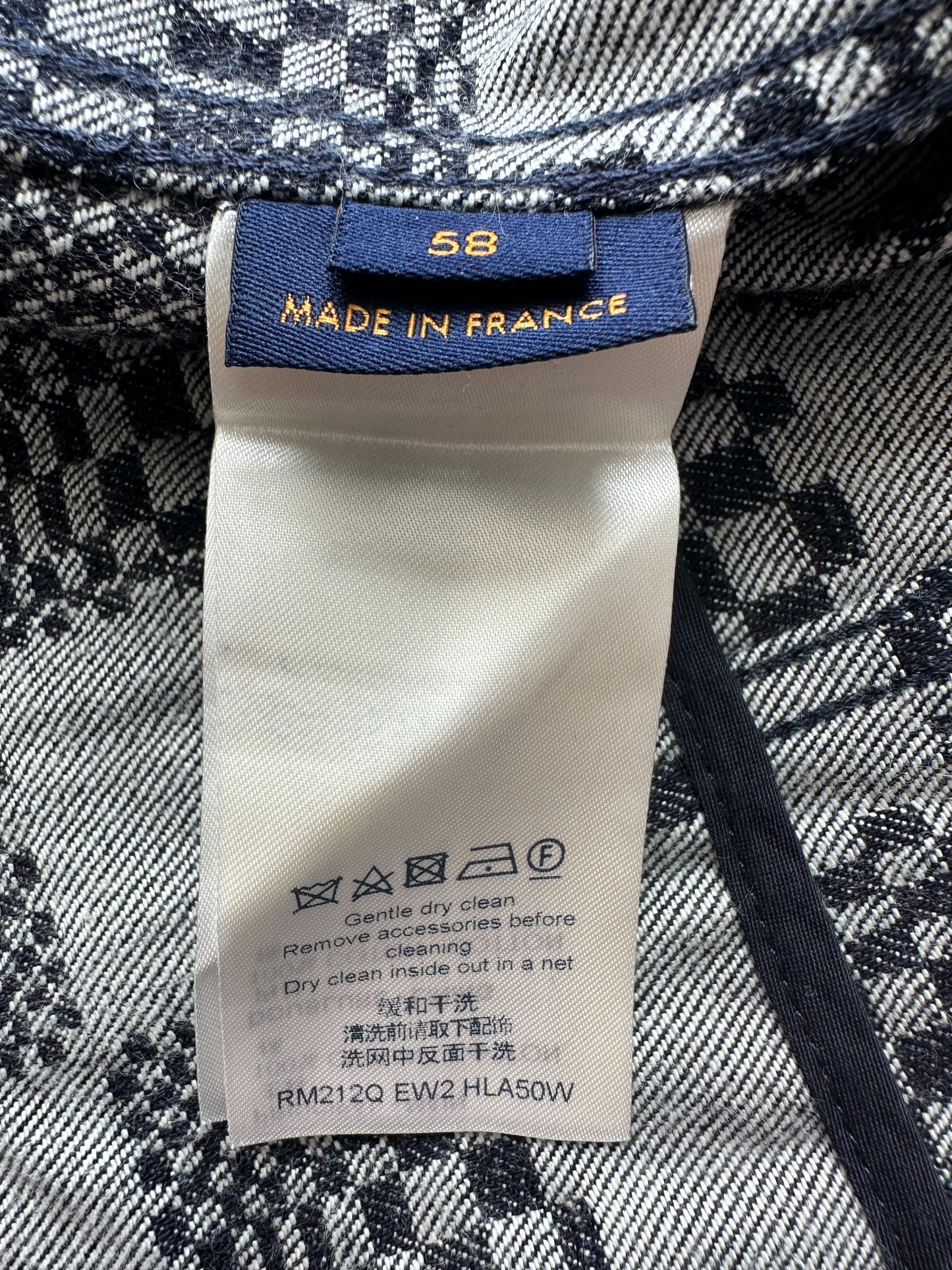 Louis Vuitton Distorted Damier Denim Jacket Indigo. Size 58