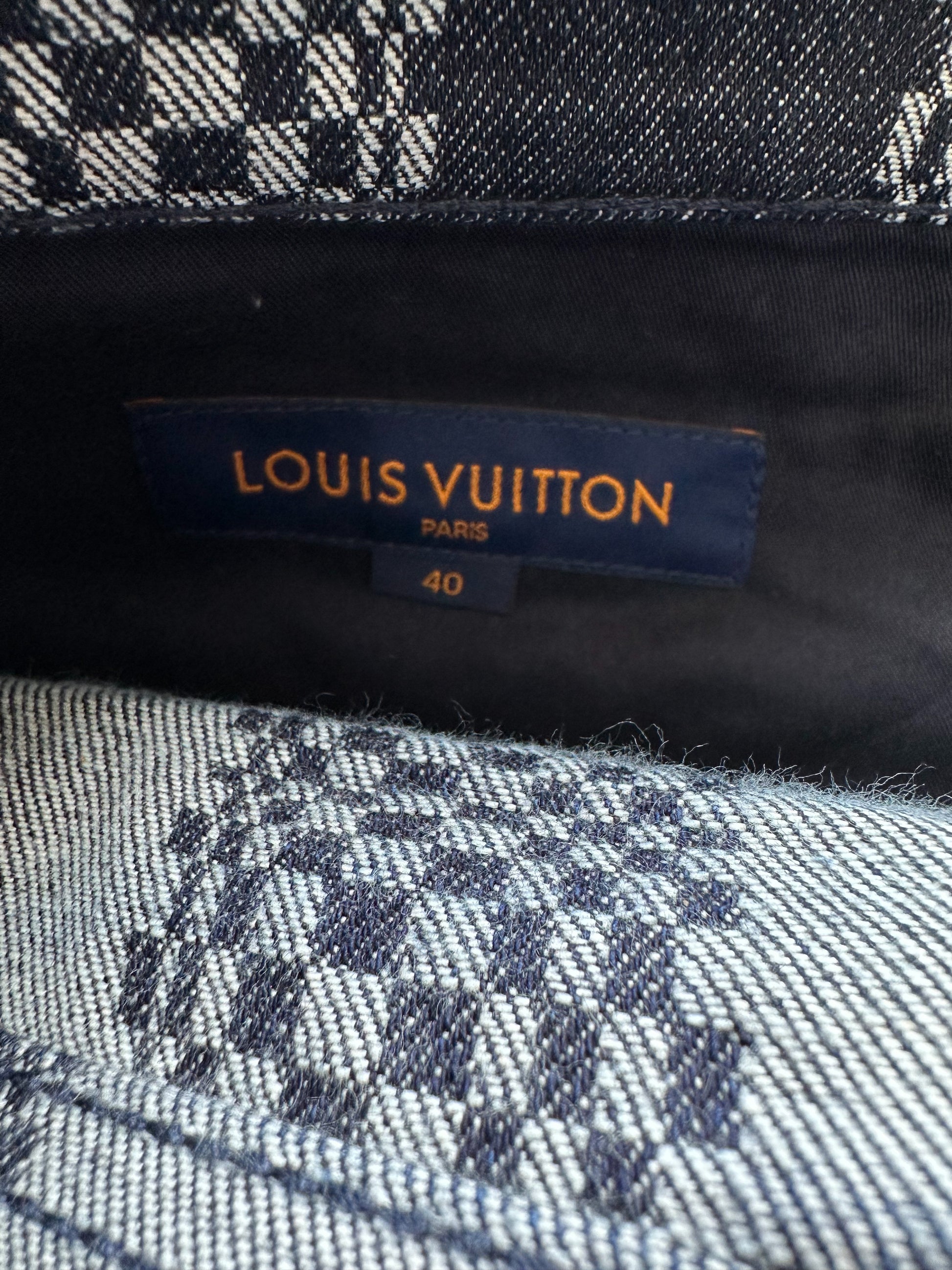 Louis Vuitton Blue Distorted Damier Windbreaker – Savonches