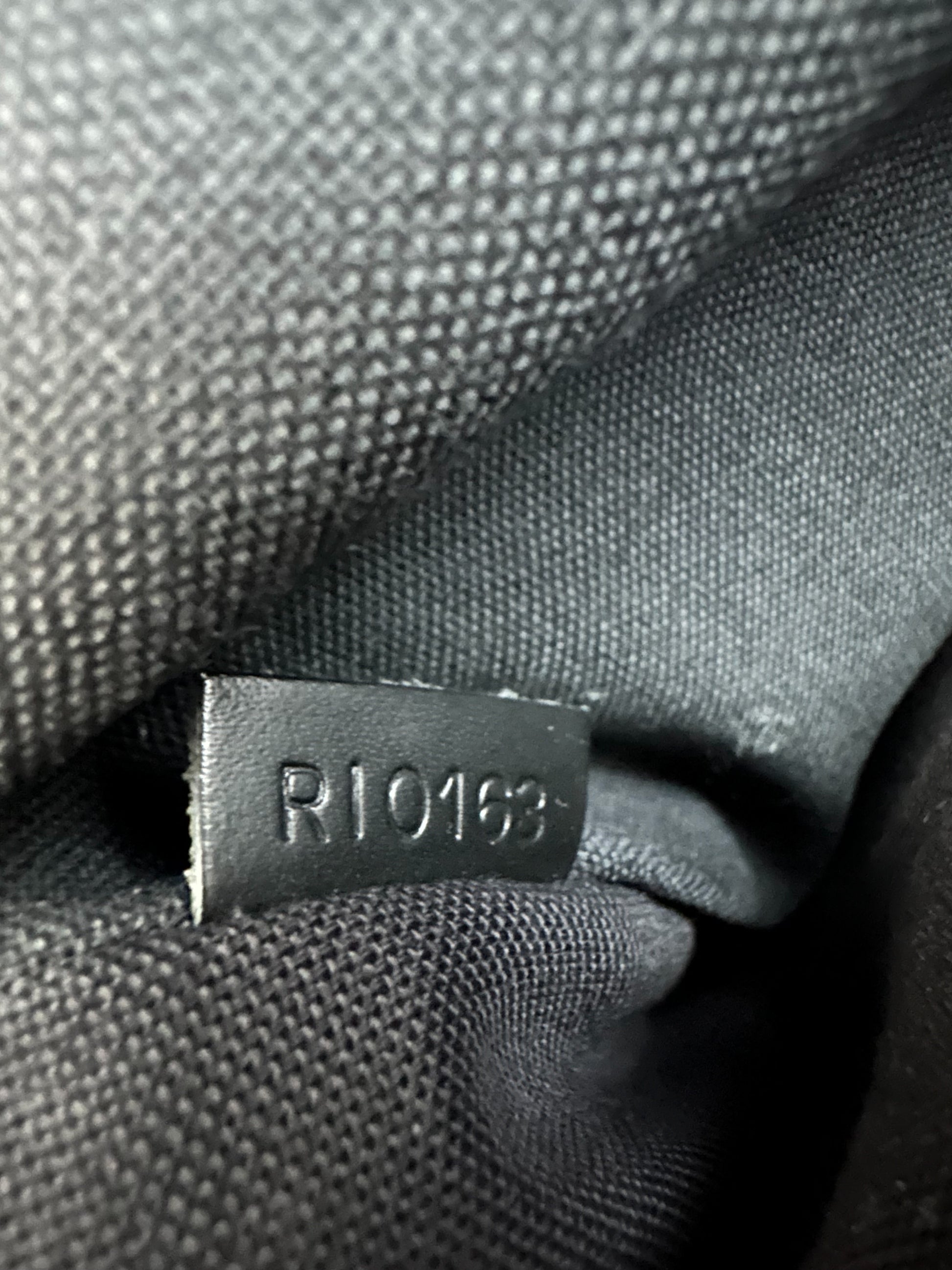 Louis Vuitton Black Damier Graphite Michael Cloth ref.544155 - Joli Closet