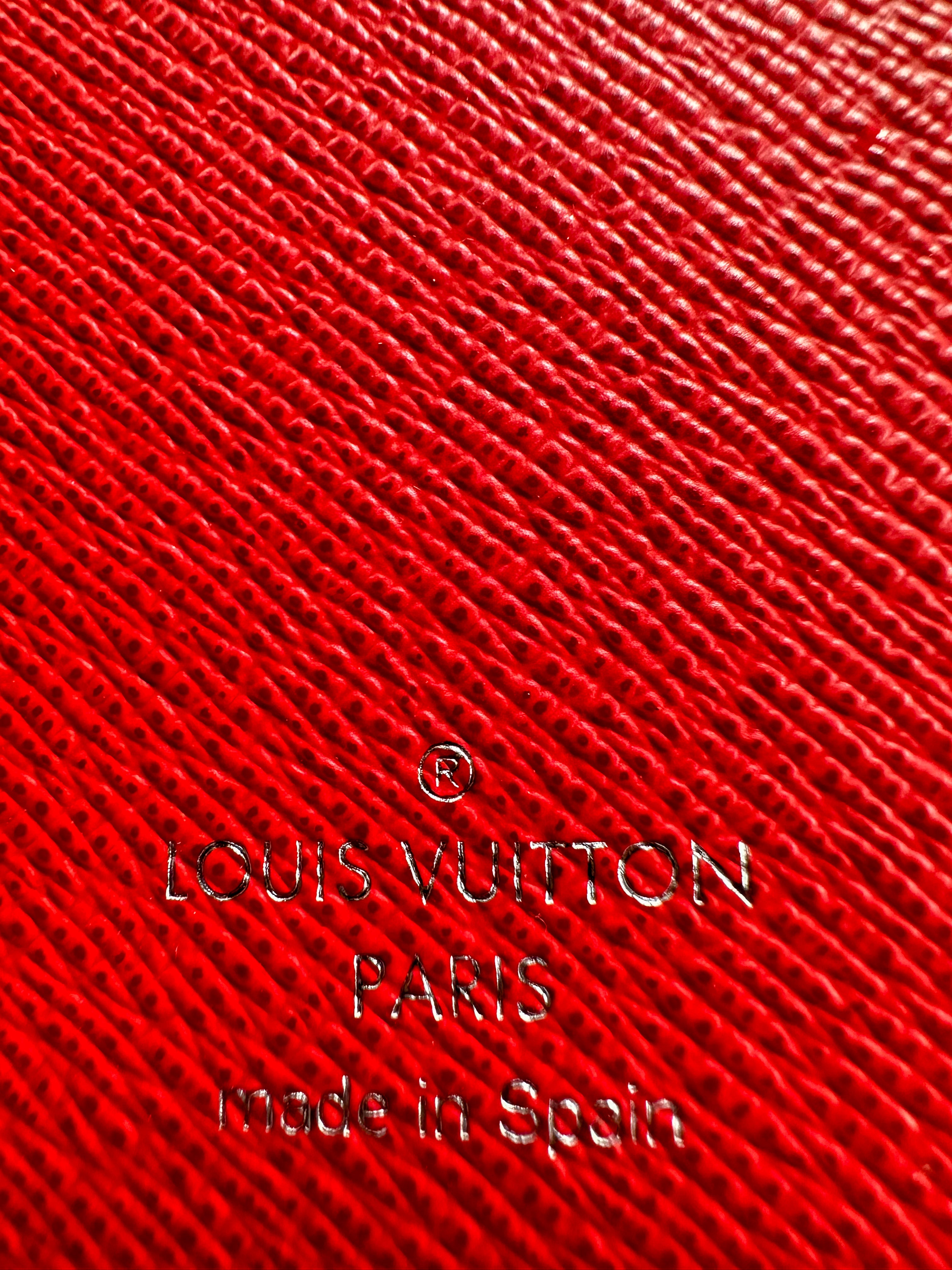 Louis vuitton hot sale supreme fabric