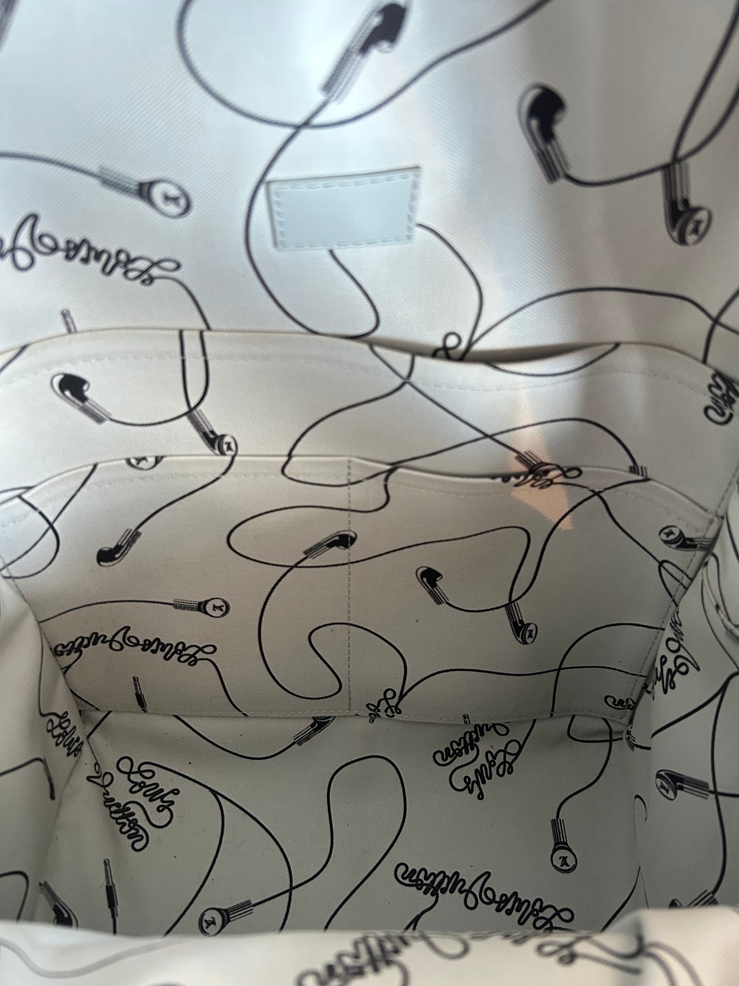 Louis Vuitton White & Multicolor Gradient Monogram Discovery Backpack