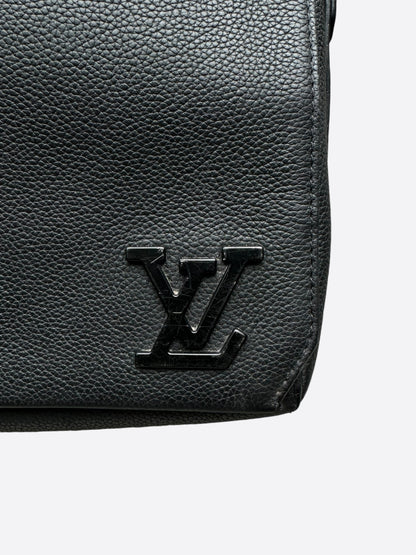 Louis Vuitton Black Aerogram Takeoff Messenger