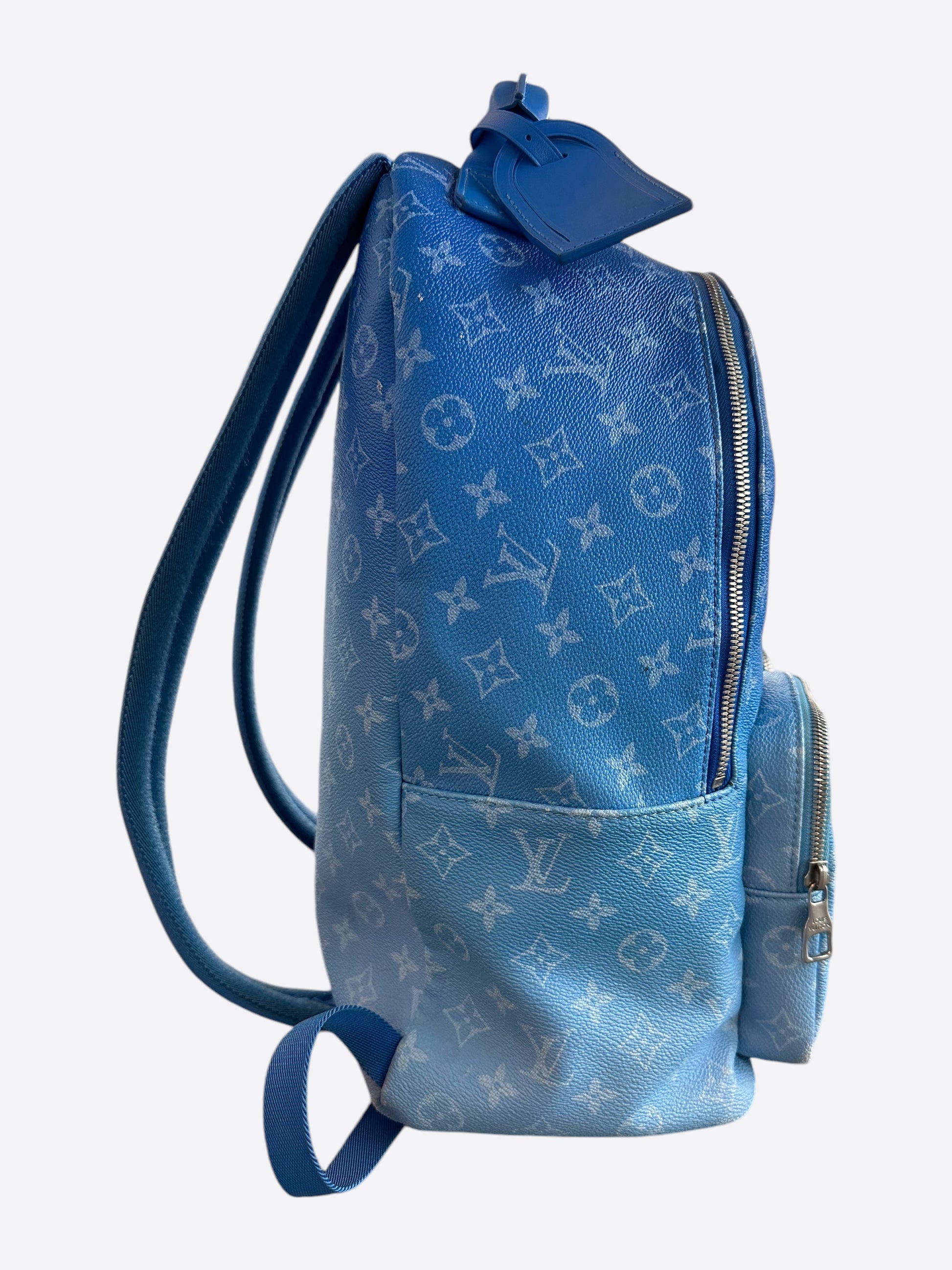 louis vuitton cloud backpack Monogram Saint MM 157395 FASHIONPHILE the discovery backpack pm features a spray LOUIS VUITTON Backup Black Monogram