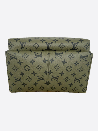 Louis Vuitton Green & Black Monogram Discovery Backpack