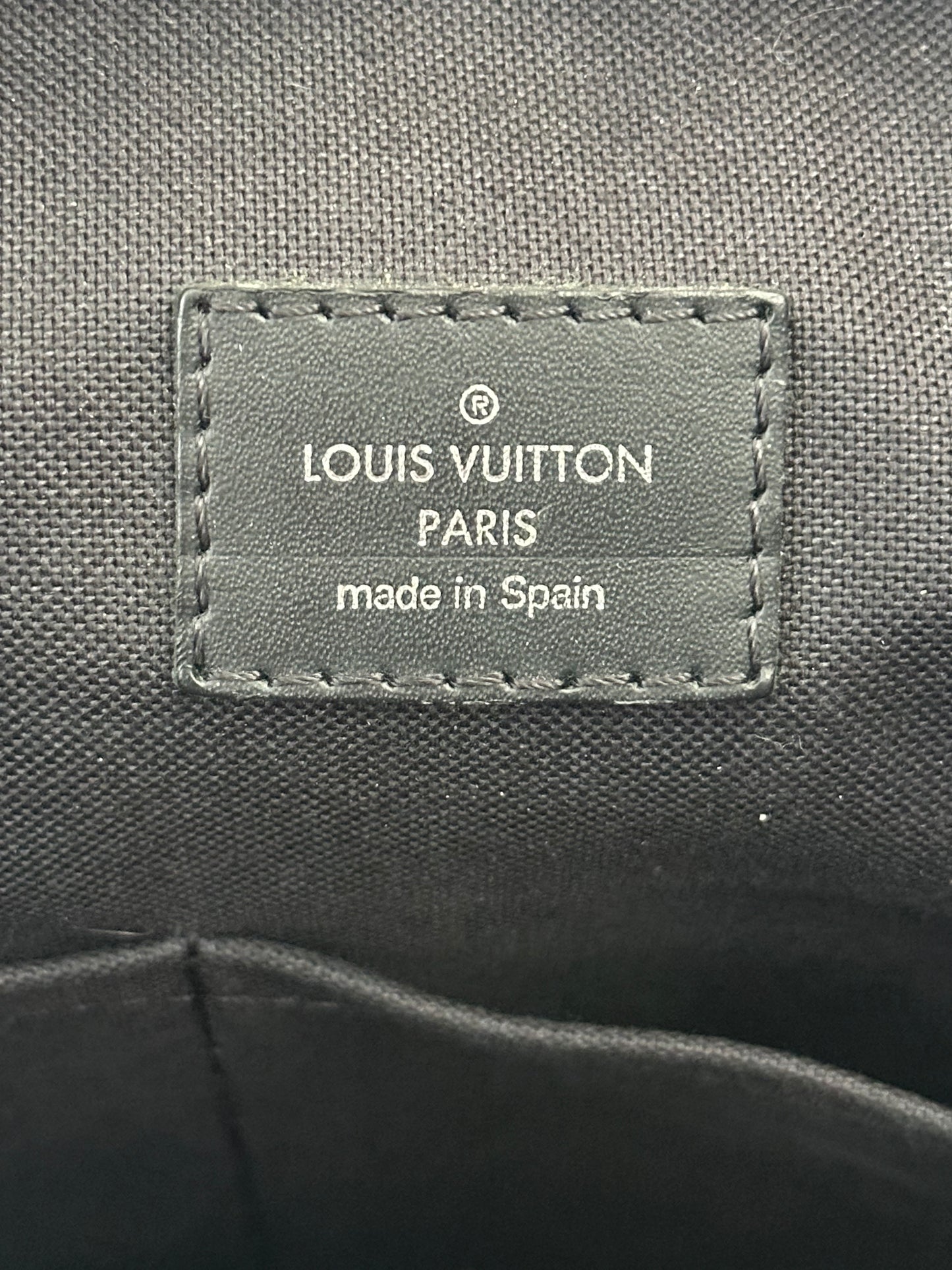 Louis Vuitton Damier Graphite Porte Documents Voyage PM