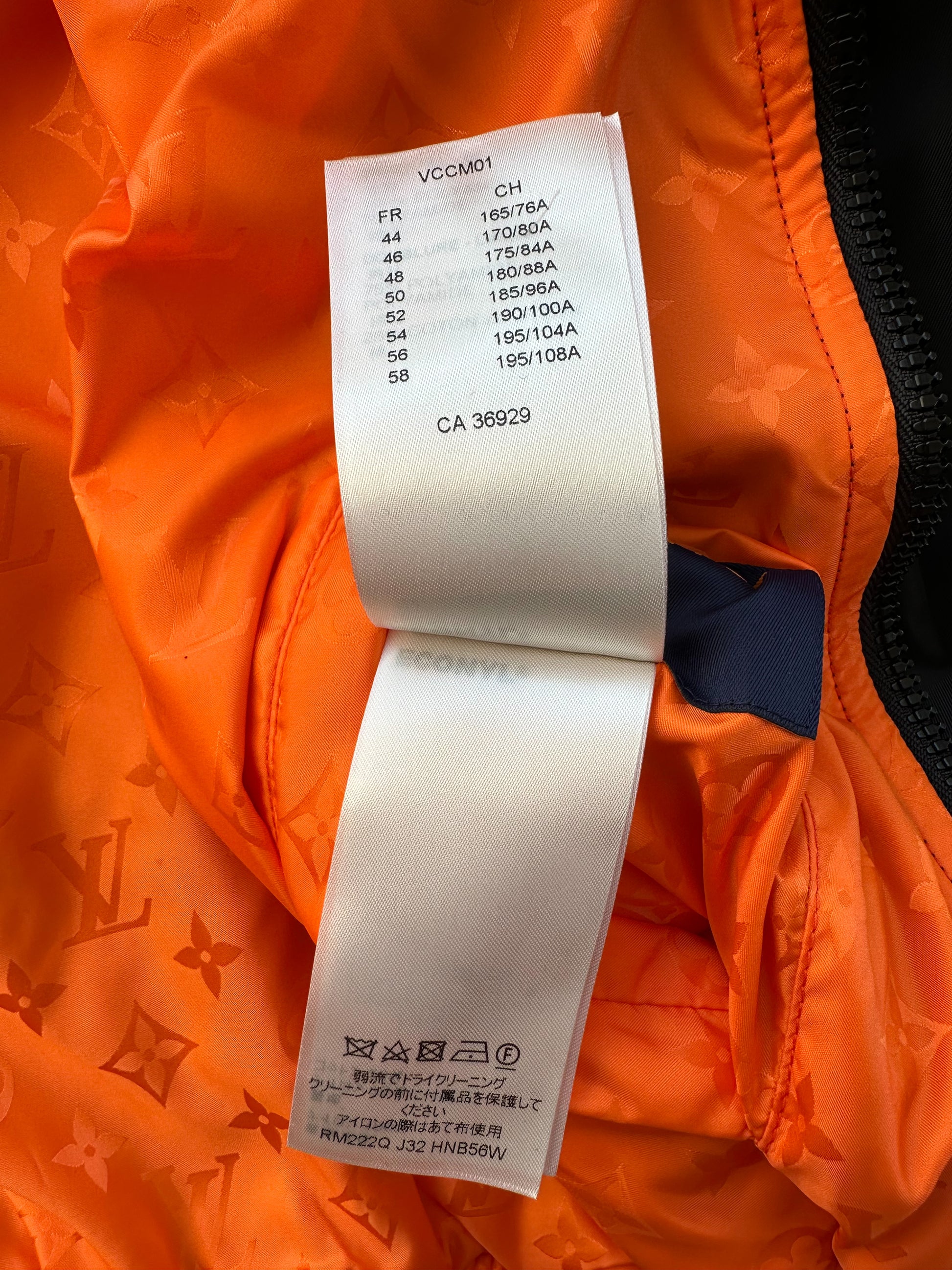 Louis Vuitton 2015 'Volez Voguez Voyagez' Reversible Ma-1 Bomber Jacket -  Orange Outerwear, Clothing - LOU714784