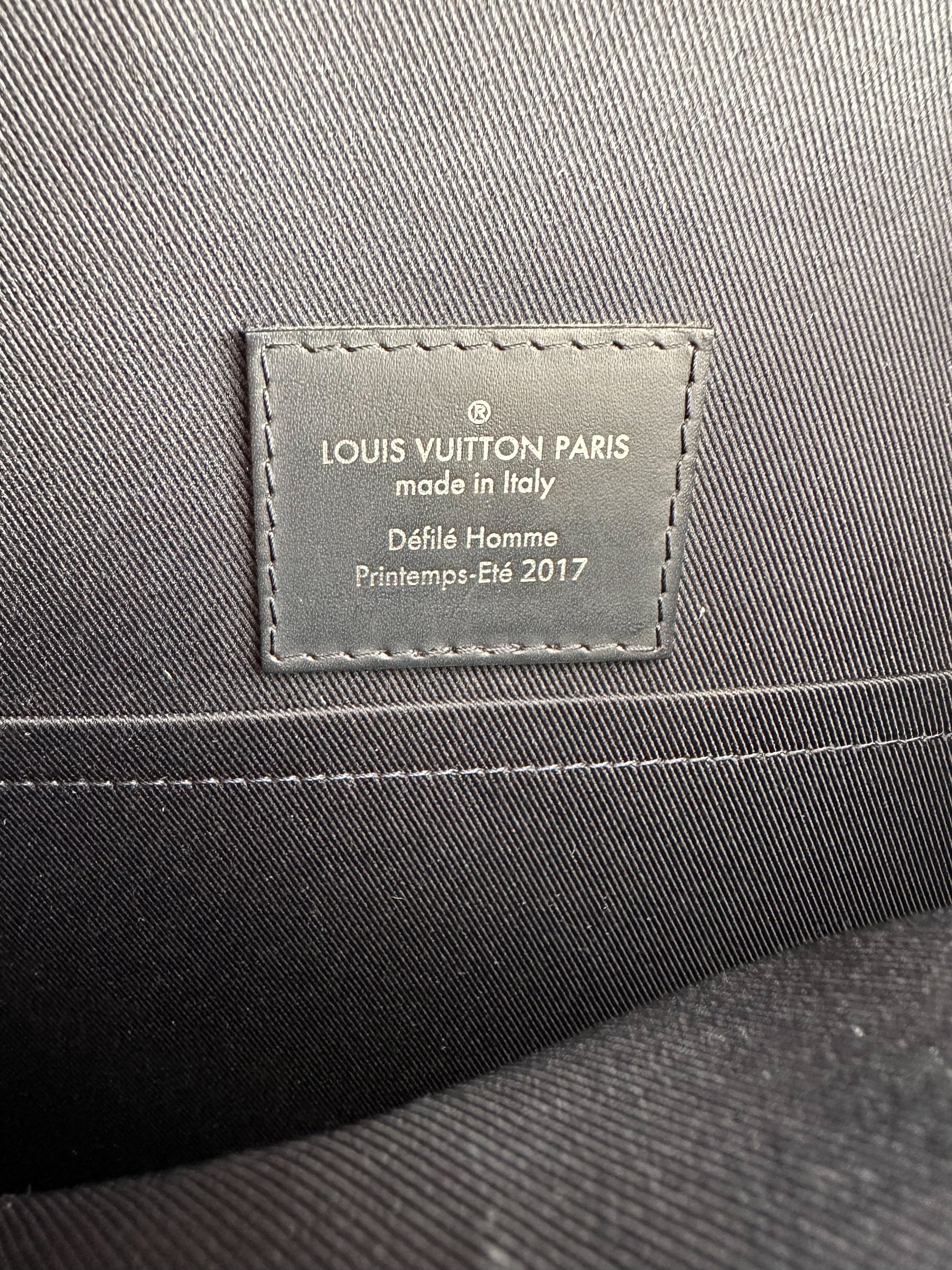 Louis Vuitton Messenger Savane Monogram Chapman Ink Black/Blue - Mens