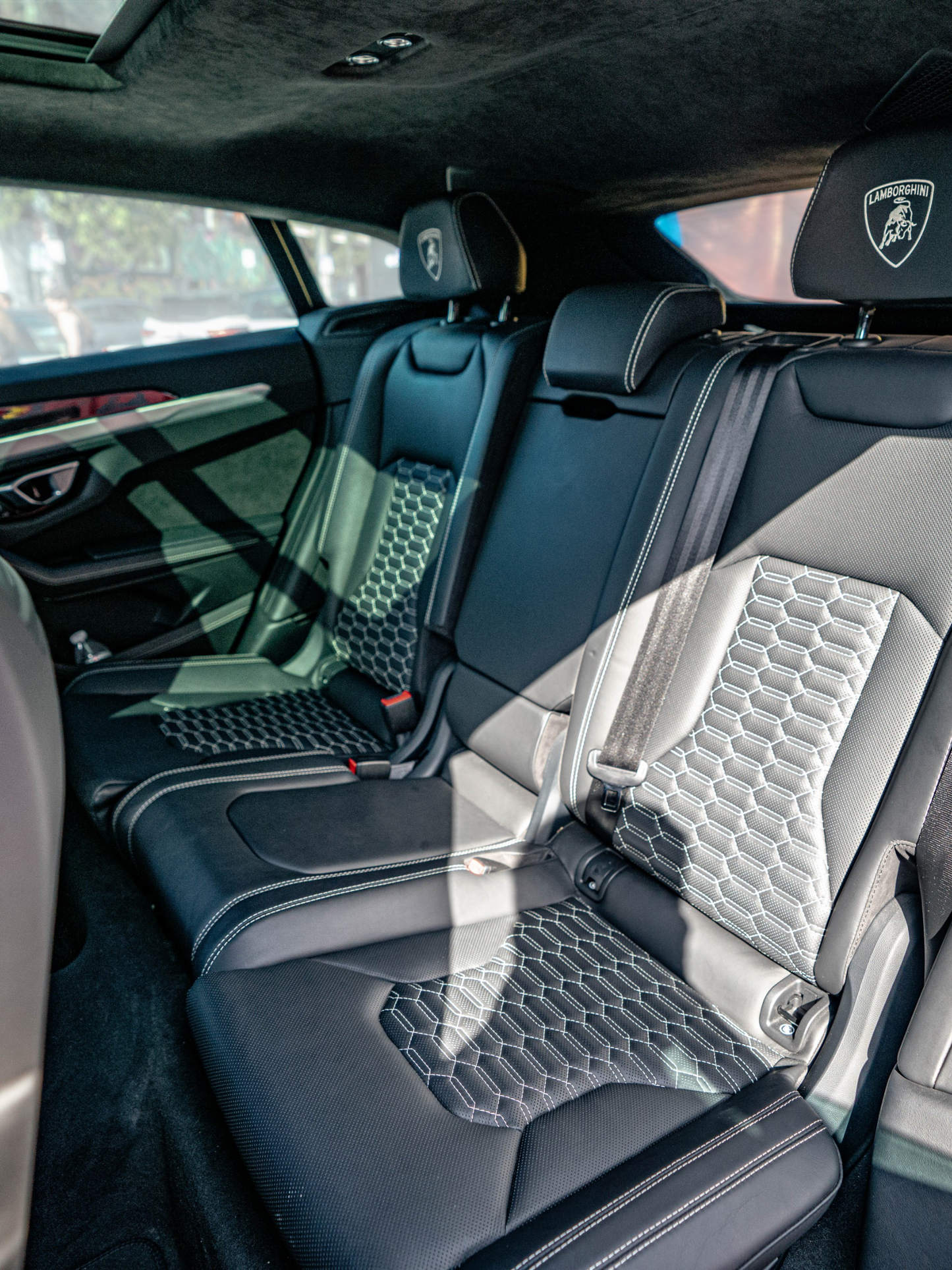 Lamborghini 2021 Jet Black Urus