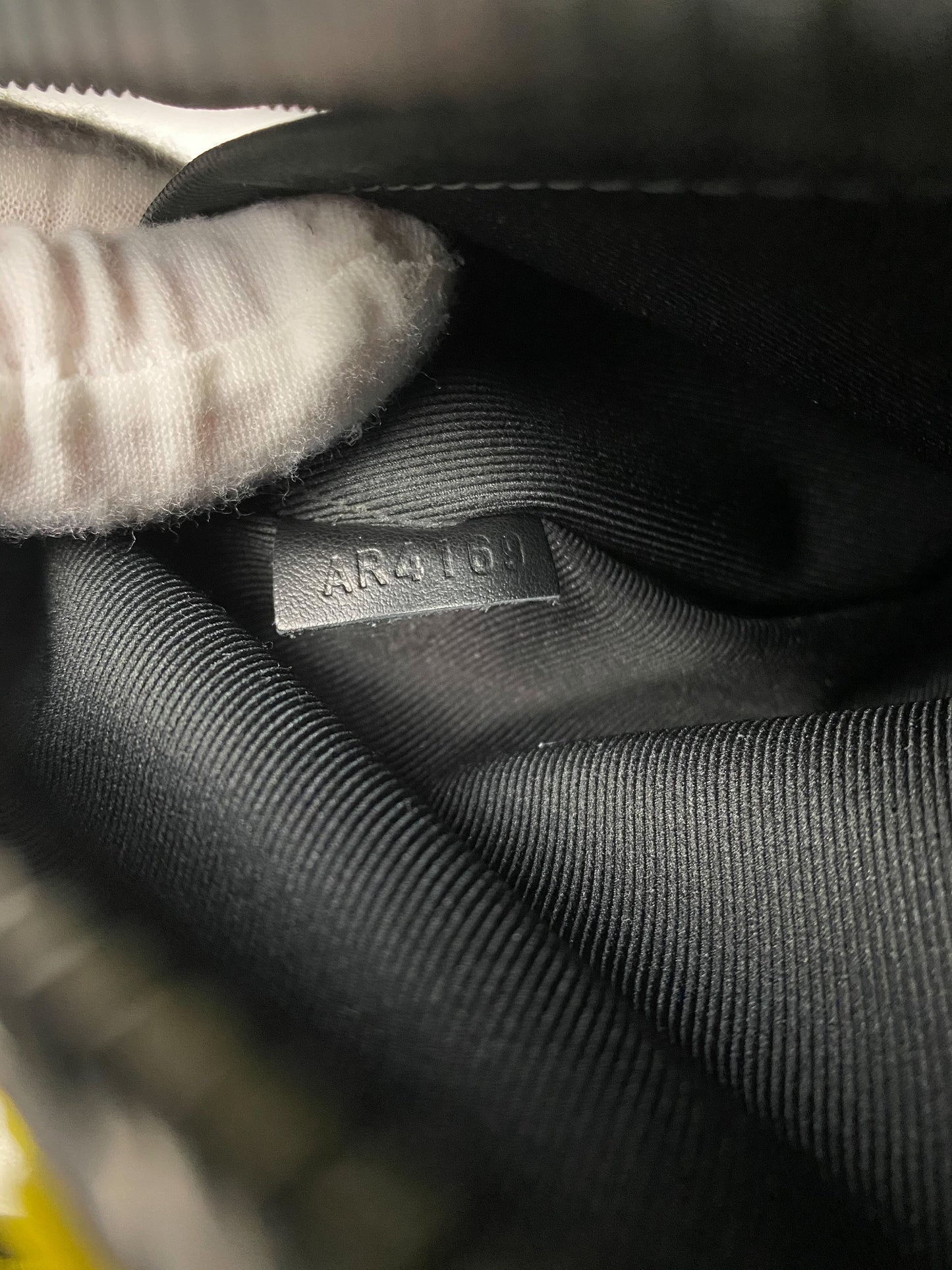 Louis Vuitton Black Monogram Tuffetage Speedy Trunk Cloth ref.1021654 -  Joli Closet