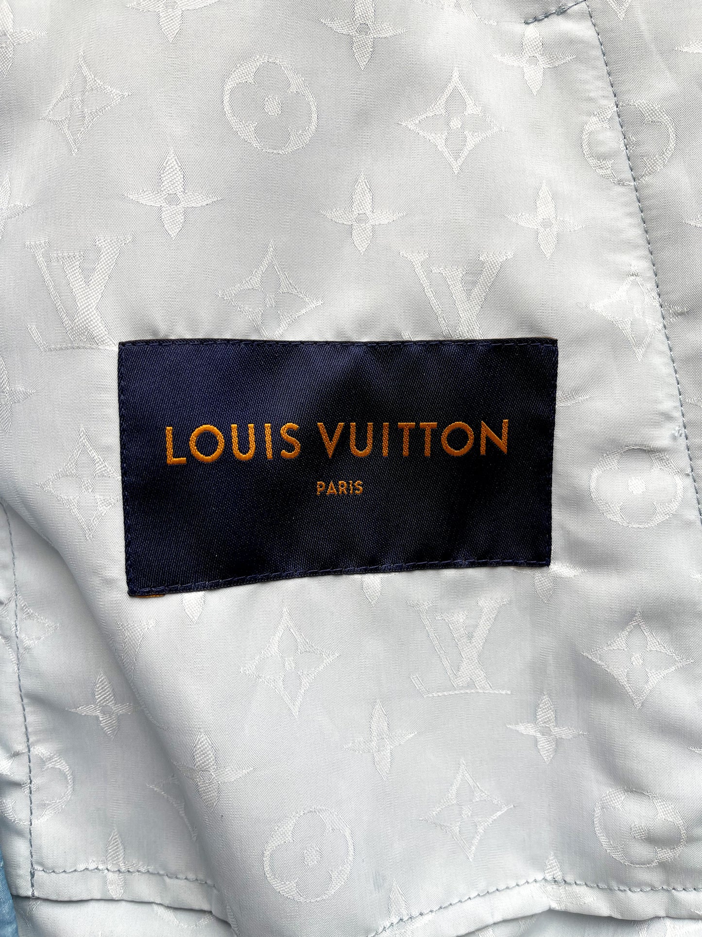PRODUCT NAME👇 - Louis Vuitton 2054 Blue Windbreaker CONDITION🧐 - Bra