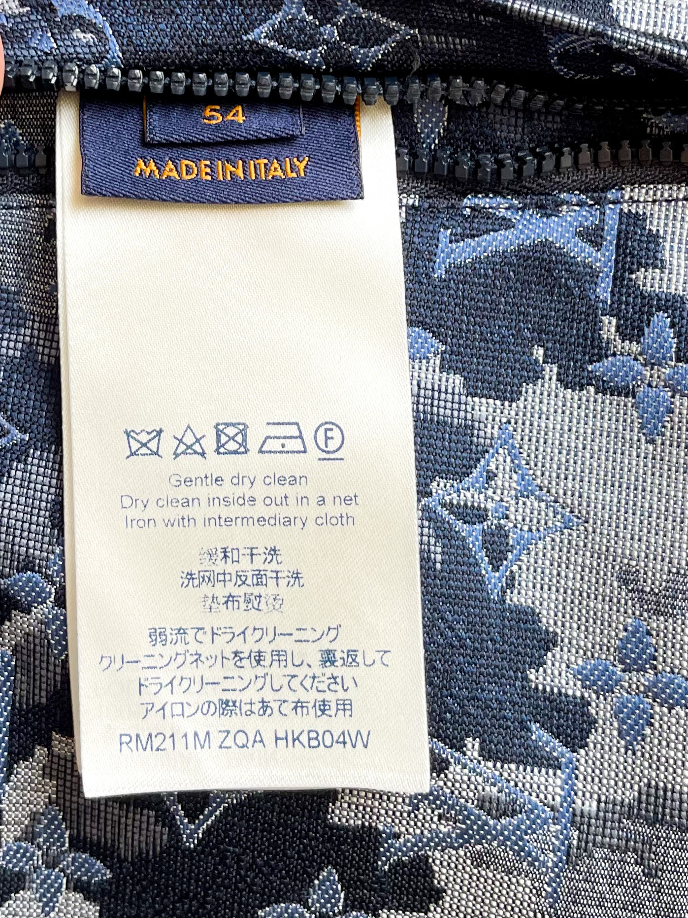Louis Vuitton 2020 Monogram Tapestry Windbreaker w/ Tags - Blue Outerwear,  Clothing - LOU433337