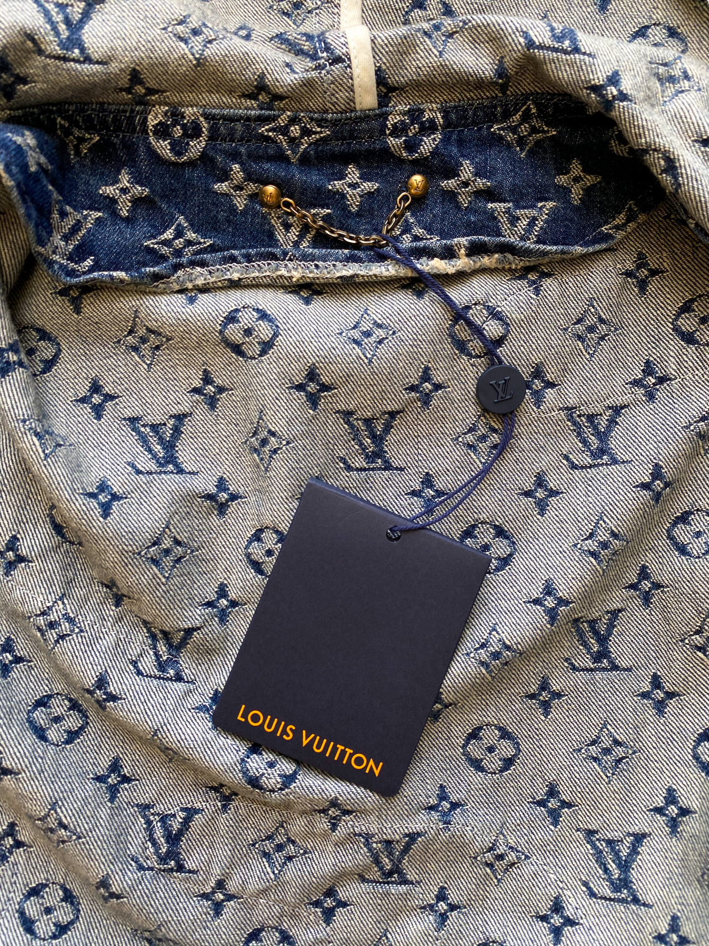 Shop Louis Vuitton Monogram hooded denim jacket by KICKSSTORE
