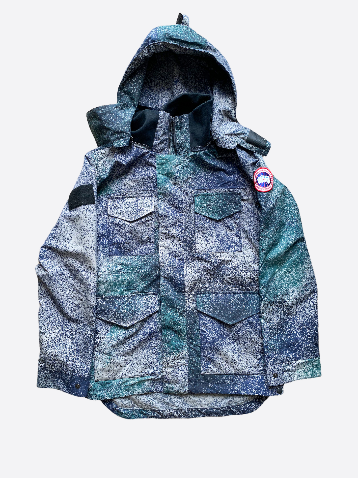 Canada Goose Navy Sandstorm Camo Voyager Men s Jacket