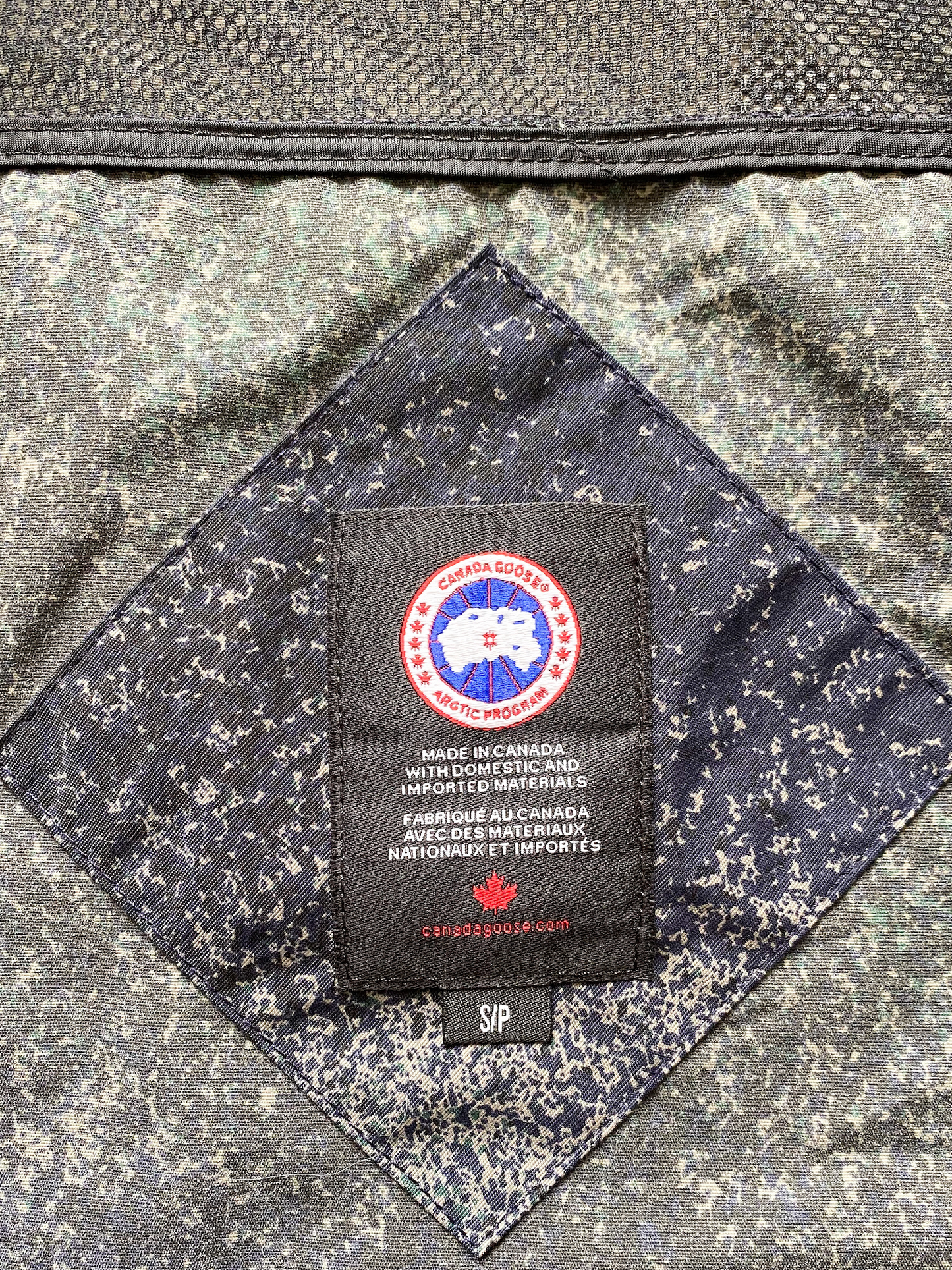 Canada Goose Navy Sandstorm Camo Voyager Men's Jacket