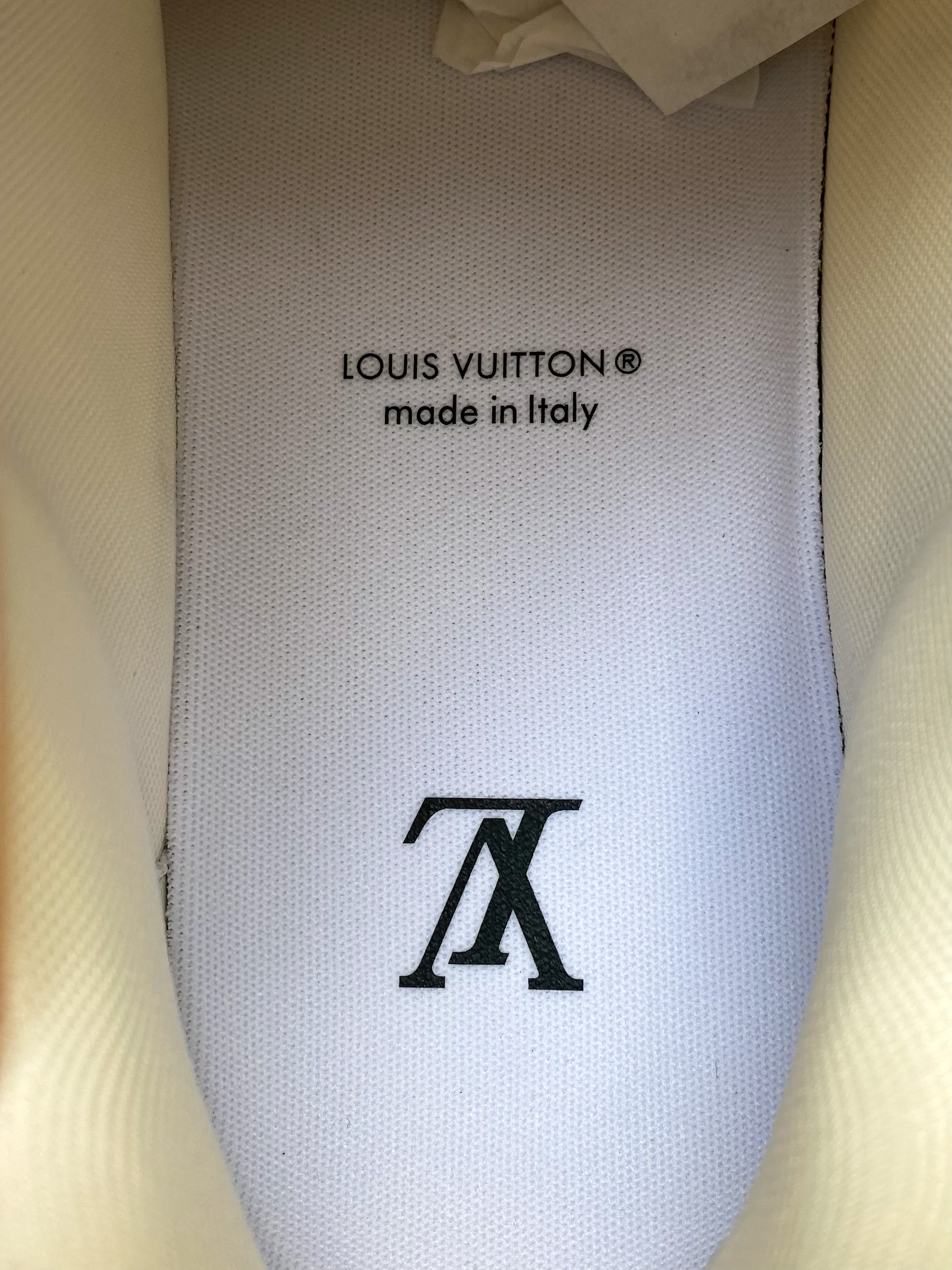 Louis Vuitton Green & White Monogram Trainers – Savonches
