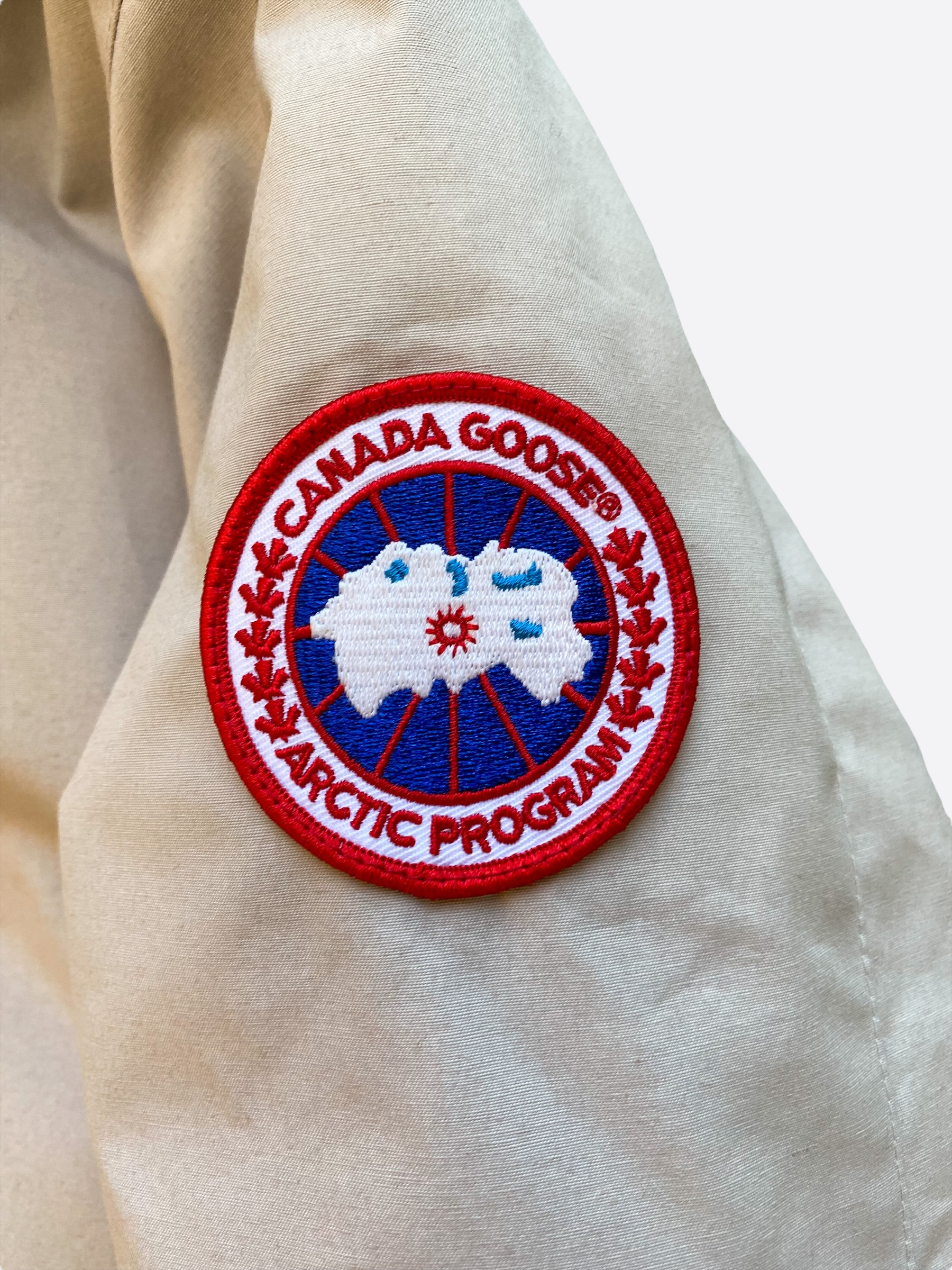 Canada goose sales victoria red