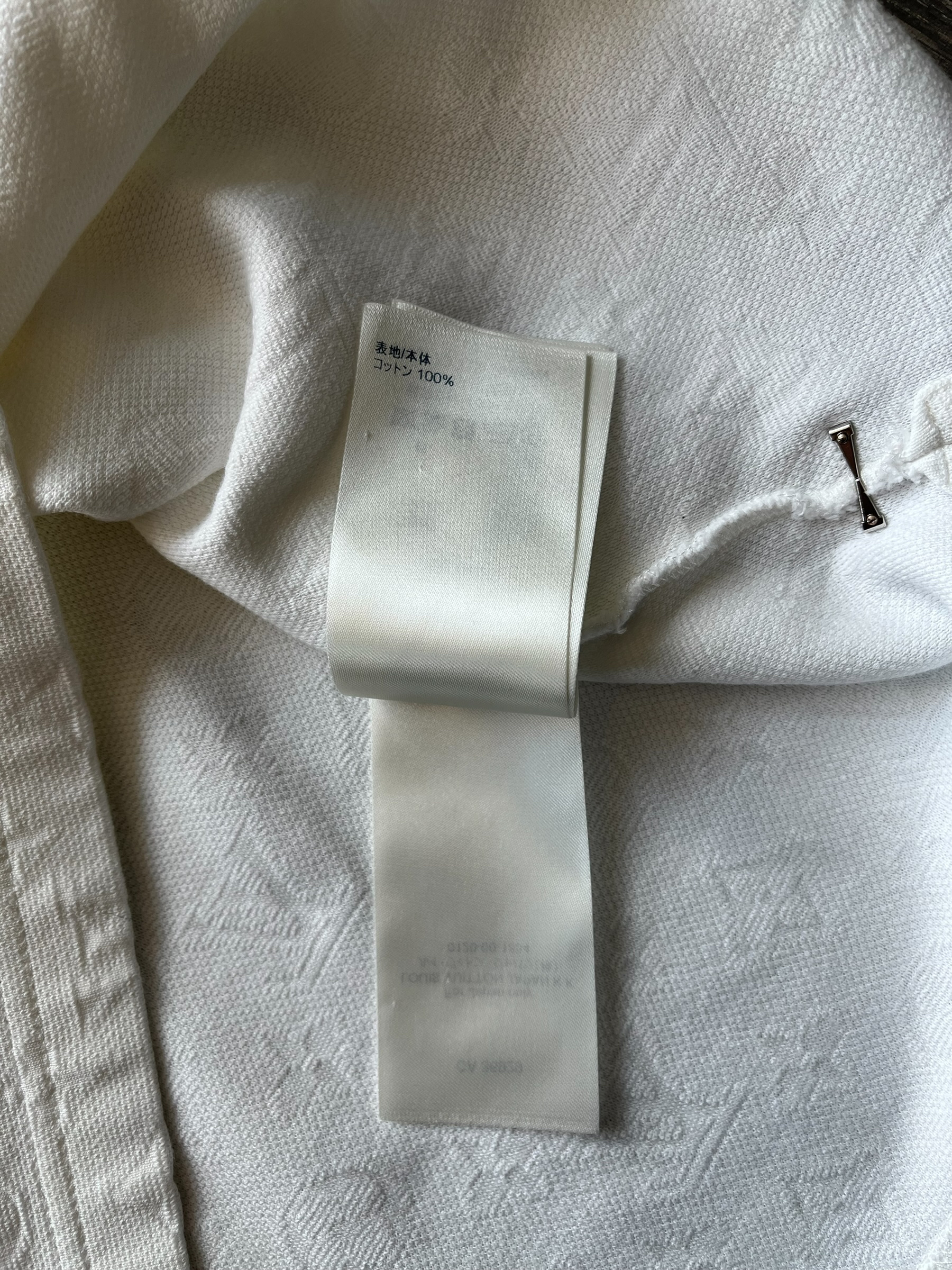 Louis Vuitton White Monogram Pocket Tee – Savonches
