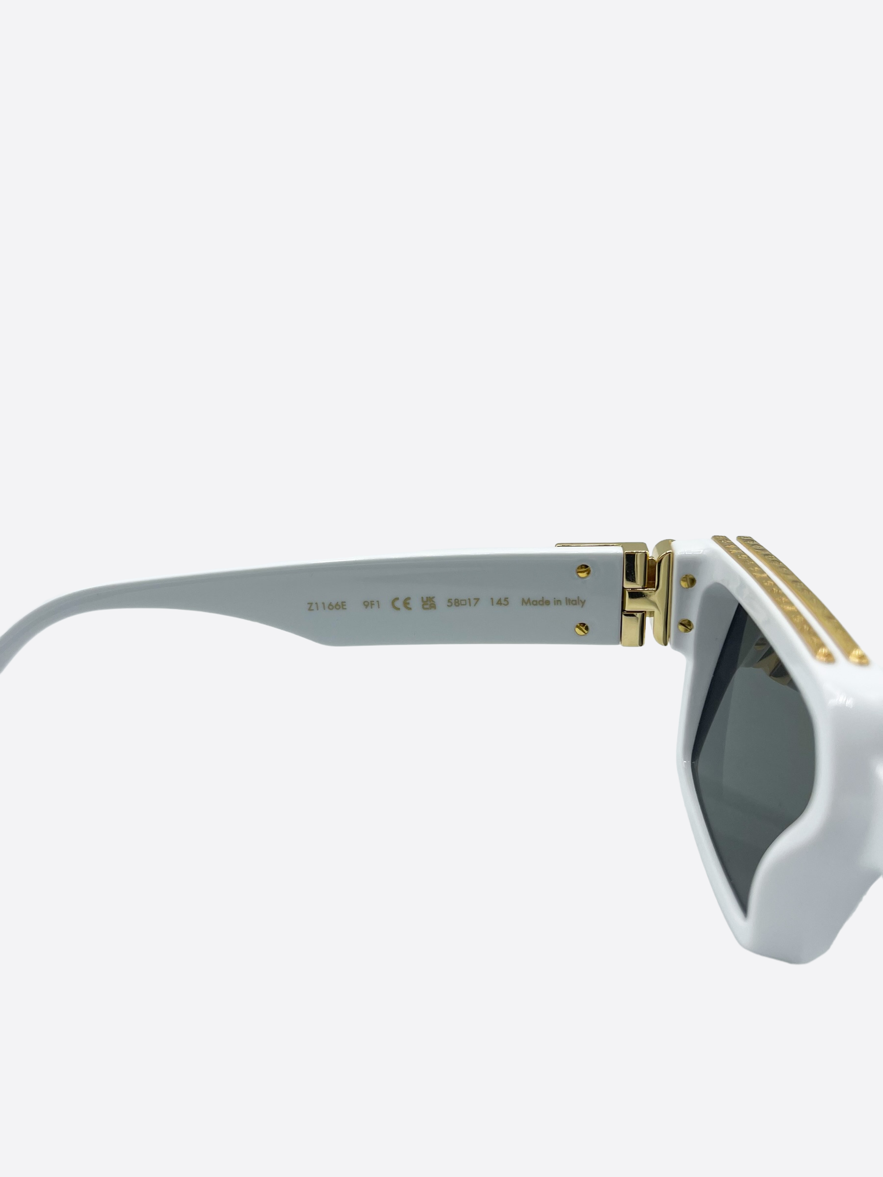 Louis Vuitton Sunglasses (Z1166E)