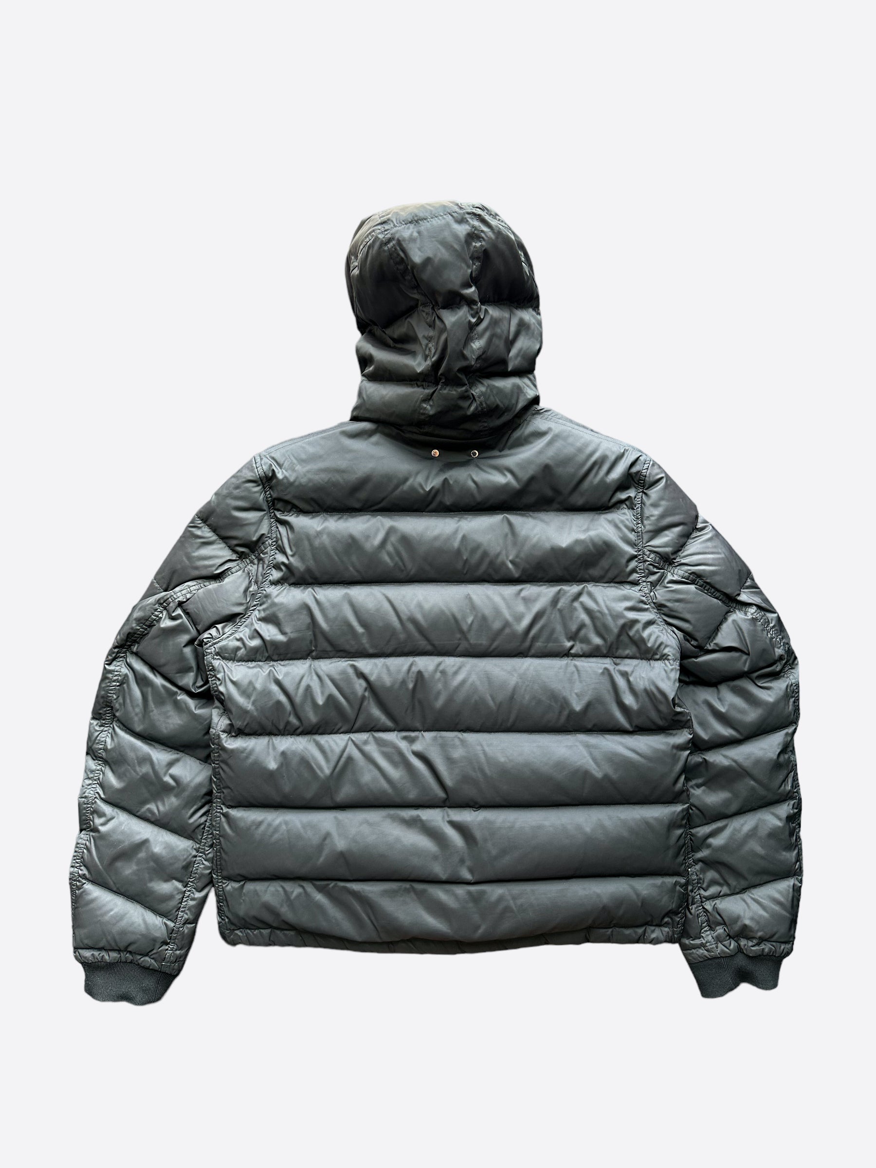 louisvuitton men puffer  Puffer coat, Black puffer jacket, Clothes design