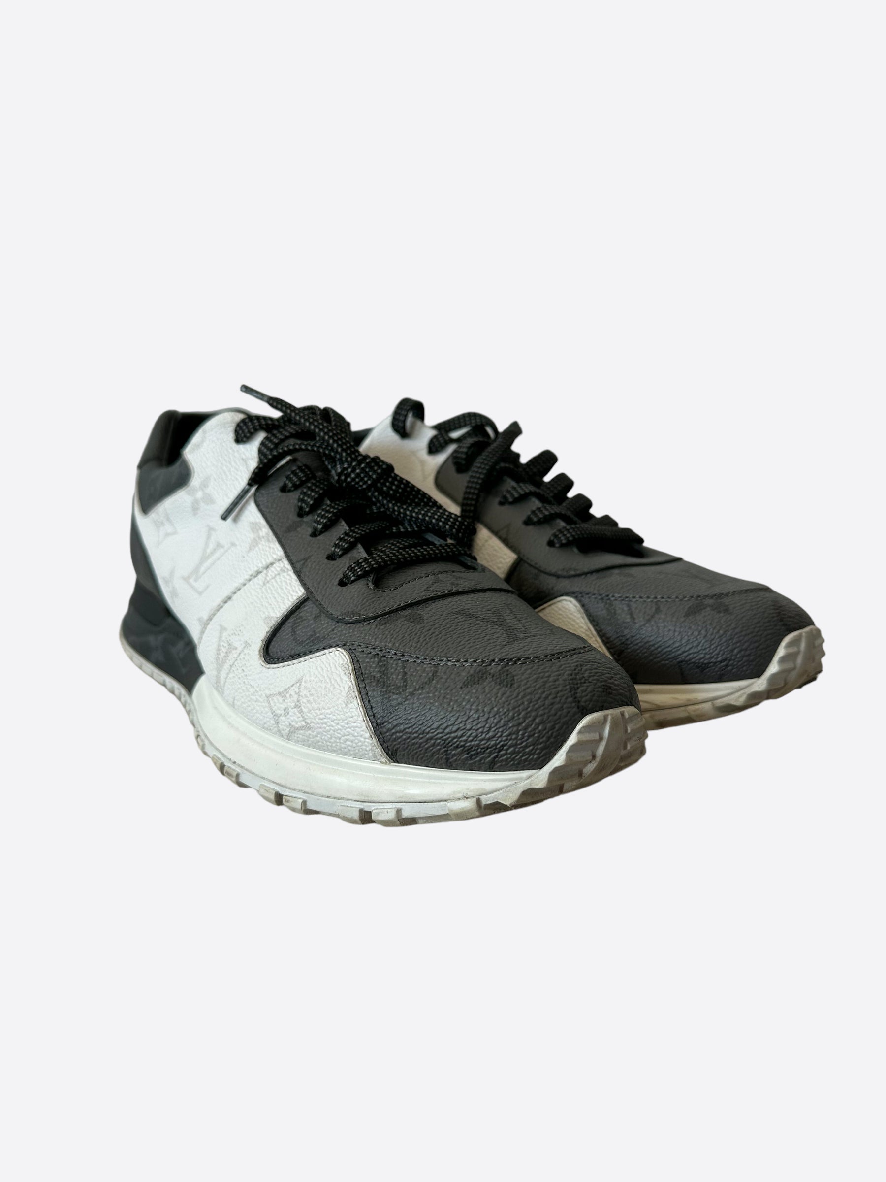 Louis Vuitton Sneaker LV8.5/US9.5 Run Away Low-Top Monogram Leather White  Silver