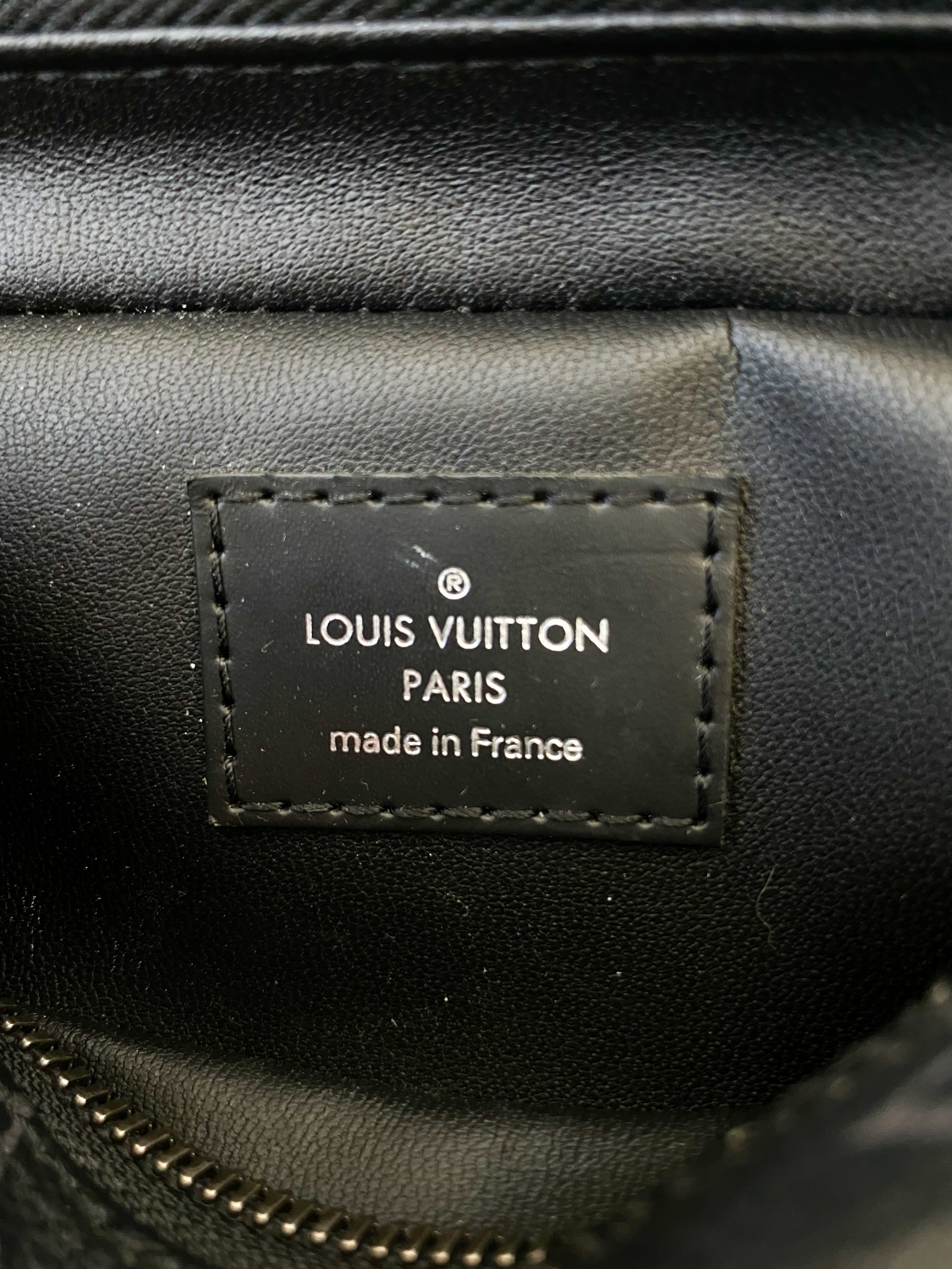 Louis Vuitton Black Monogram Eclipse Trousse PM Toiletry Pouch Poche Dopp  52lz44 For Sale at 1stDibs
