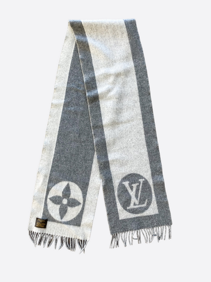 Louis Vuitton Grey Cardiff Scarf