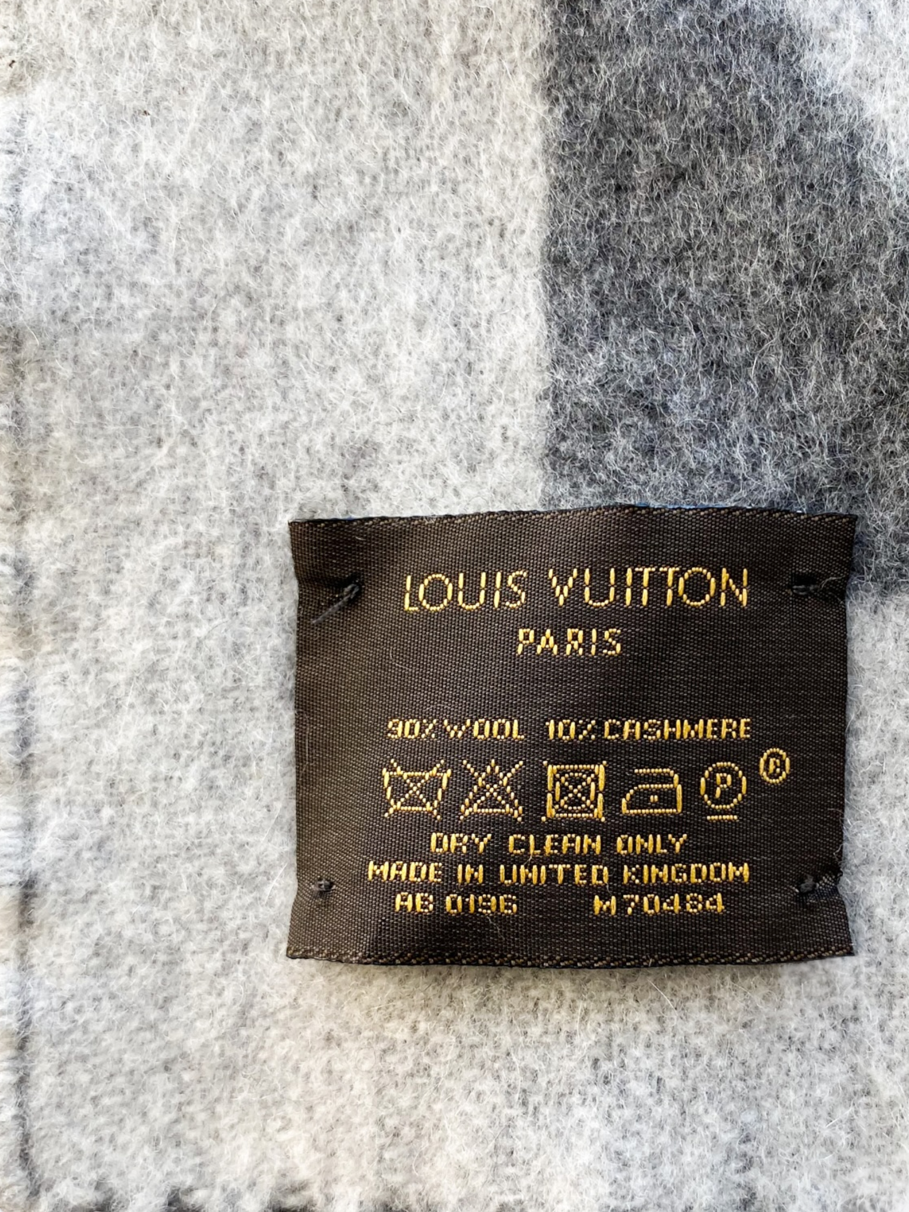 Louis Vuitton Black Cardiff Wool Scarf Grey Cloth ref.273143