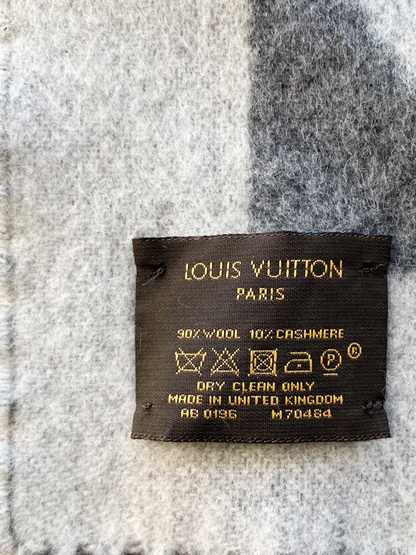 Louis Vuitton Grey Cardiff Scarf