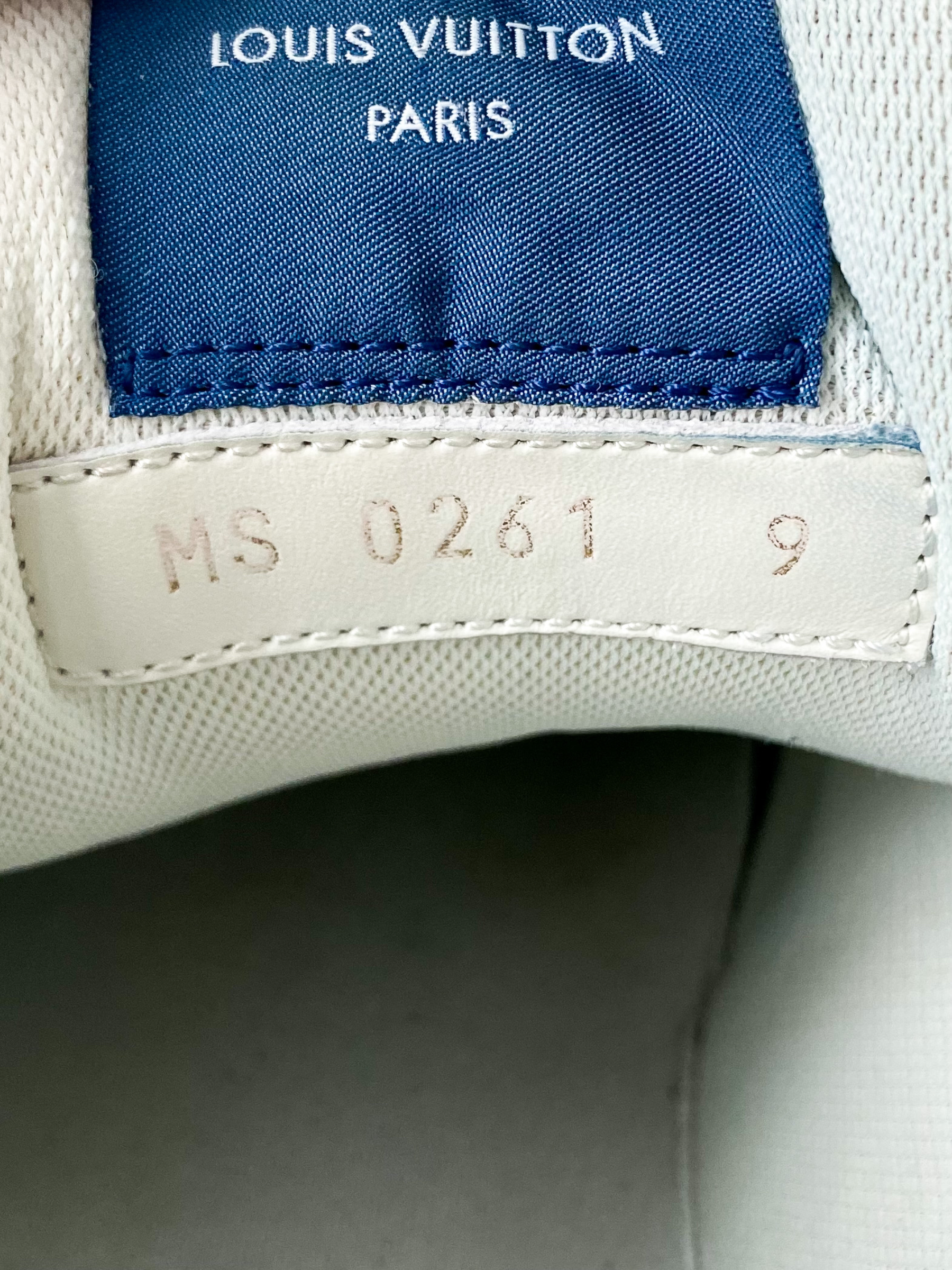 Louis Vuitton LV Trainer Sneaker Navy. Size 08.0