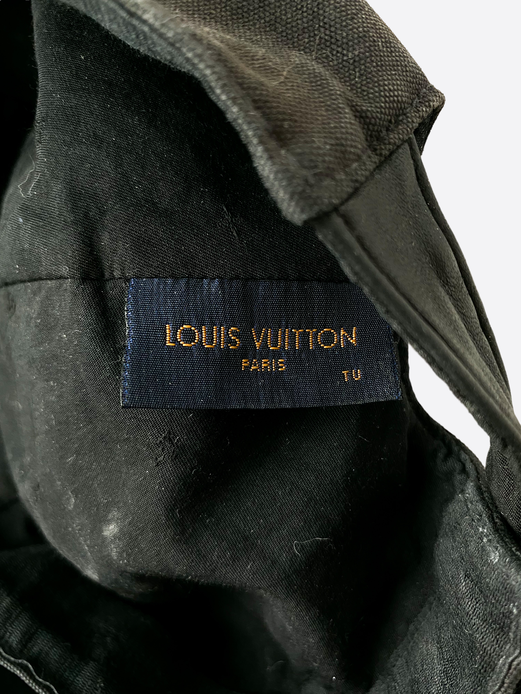 Pre-owned Louis Vuitton Leather Hat In Silver