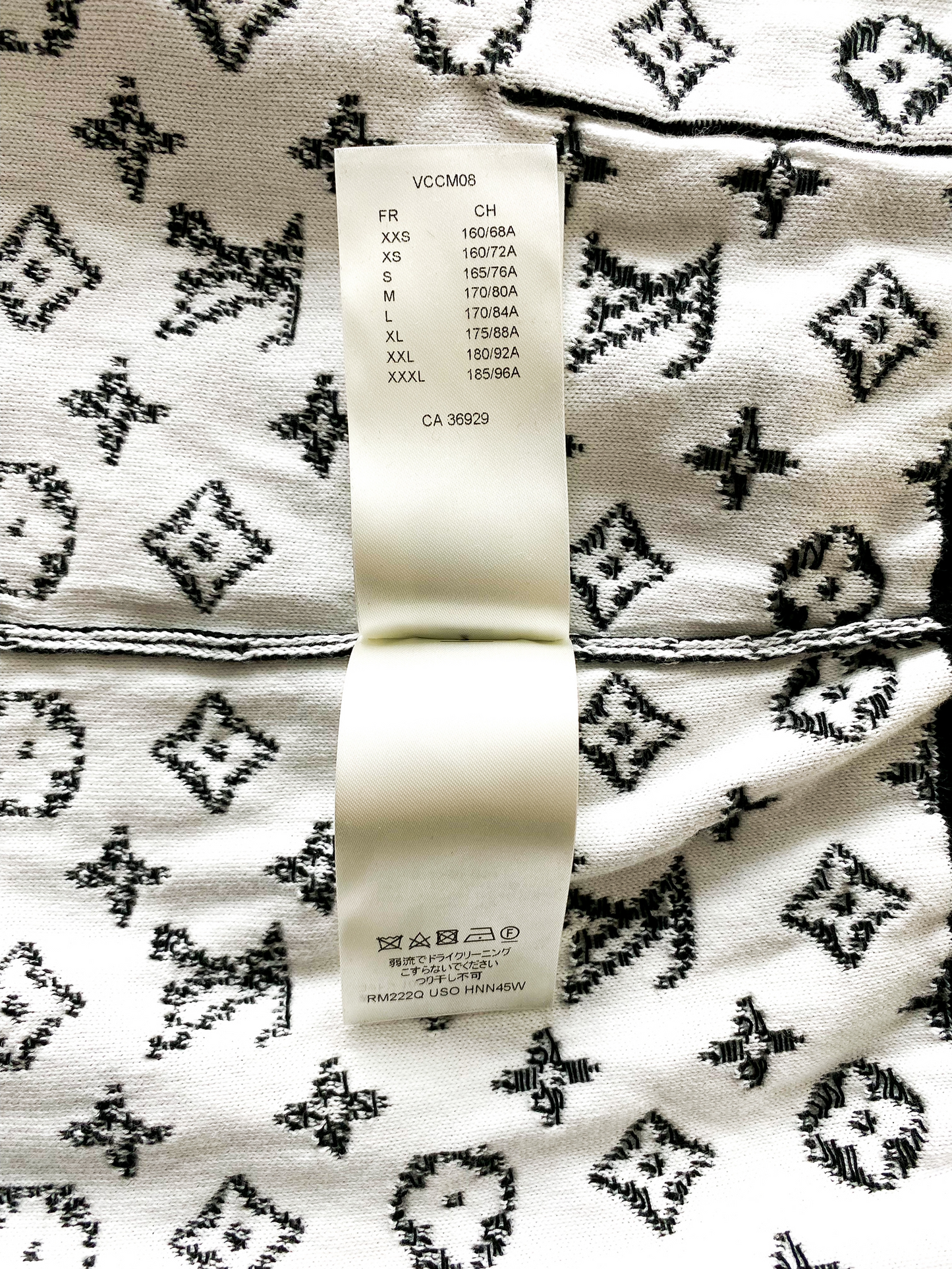 Louis Vuitton® Monogram Gradient Hoodie Black White. Size M0