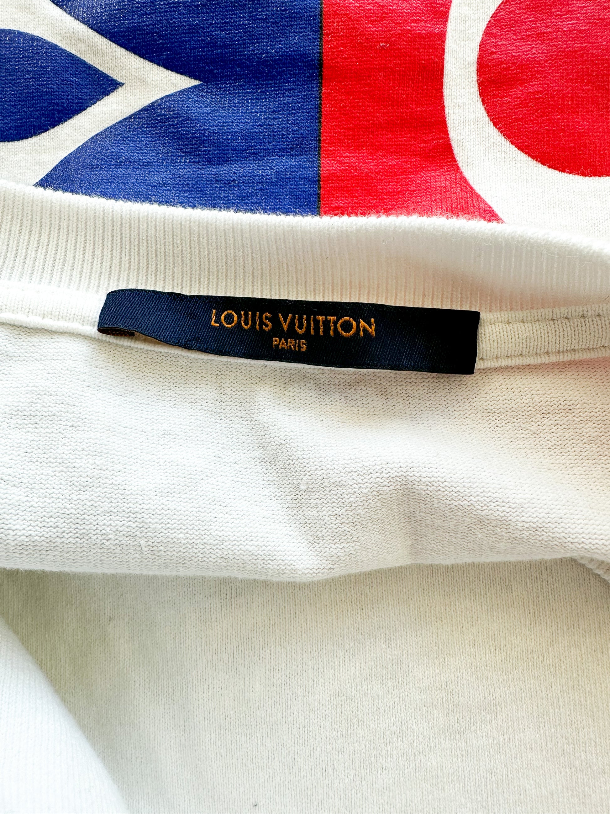 Louis Vuitton Red Graphic Logo T-Shirt – Savonches