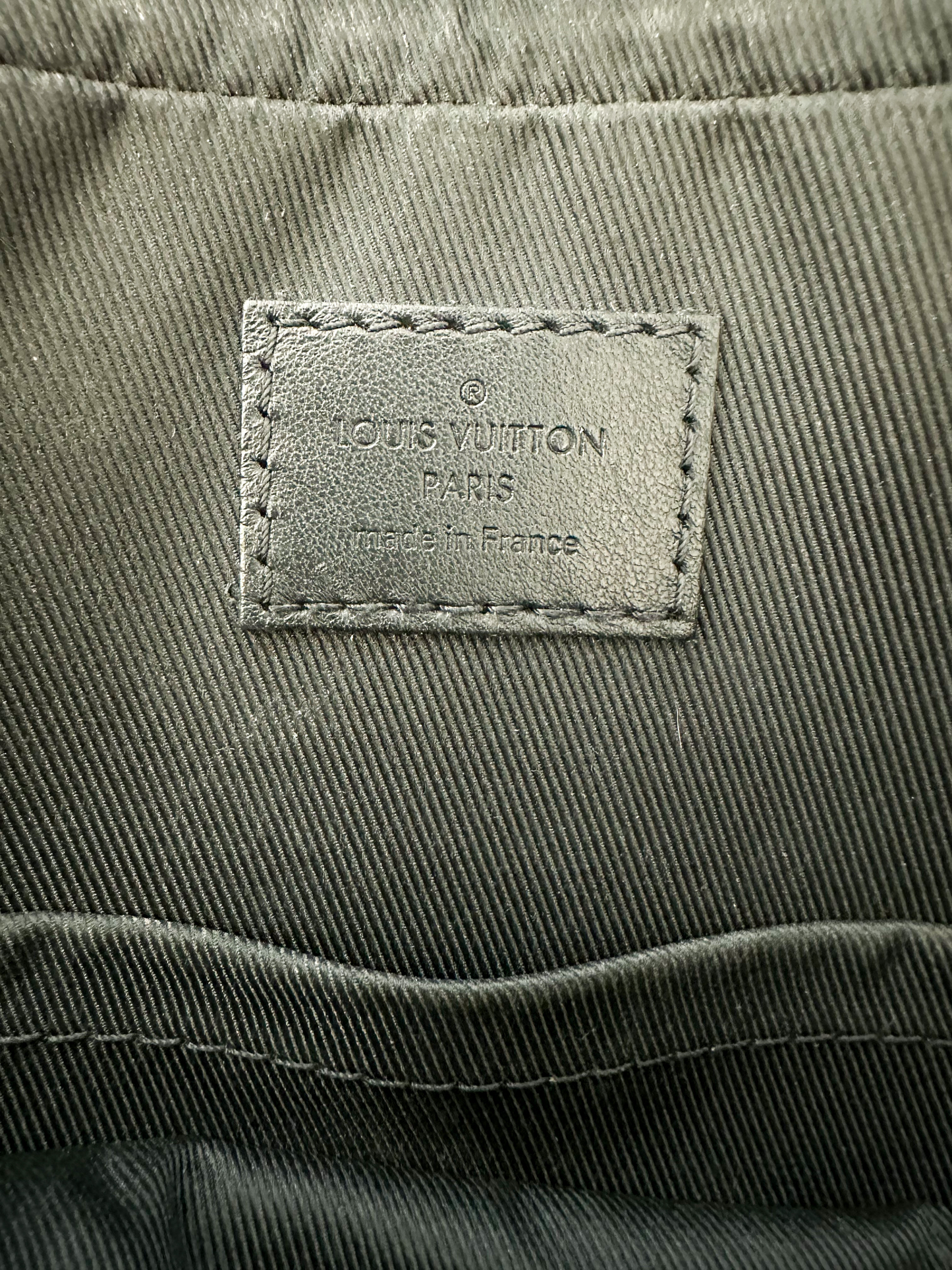 Louis Vuitton Black Shadow Monogram Duo Messenger – Savonches