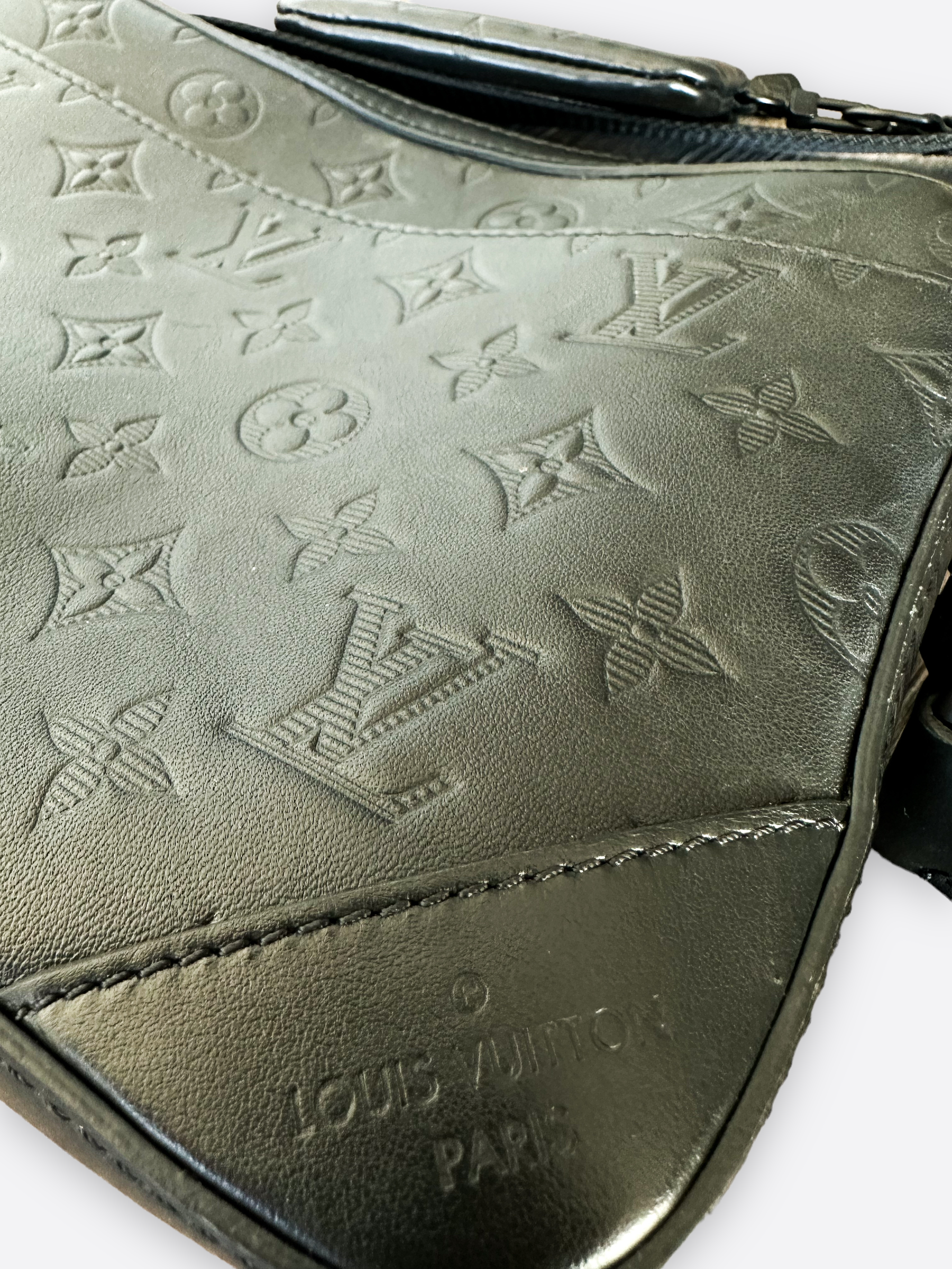 Louis Vuitton Black Shadow Monogram Double Phone Pouch NM – Savonches