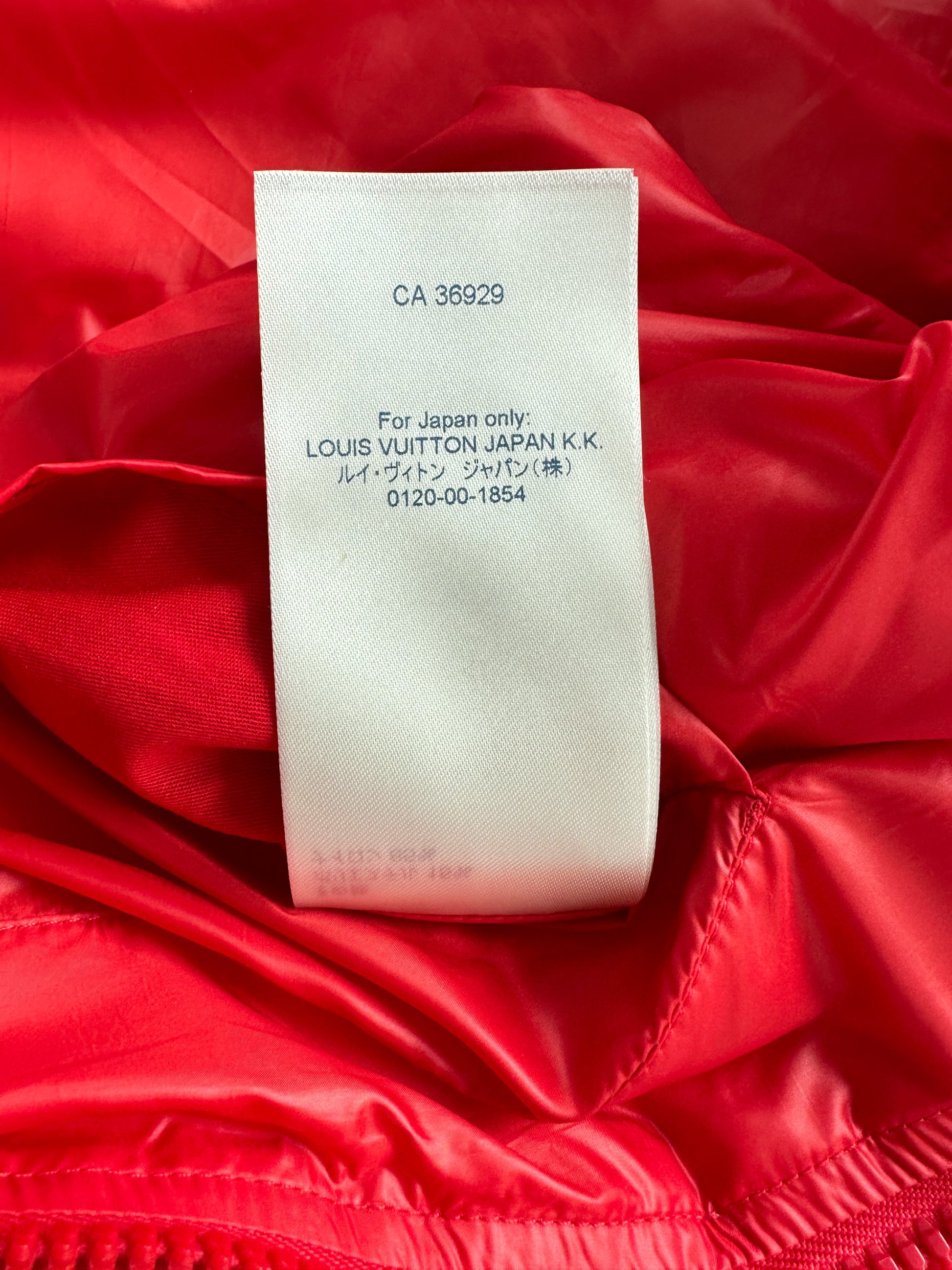 Brand: Louis-Vuitton, Moncler