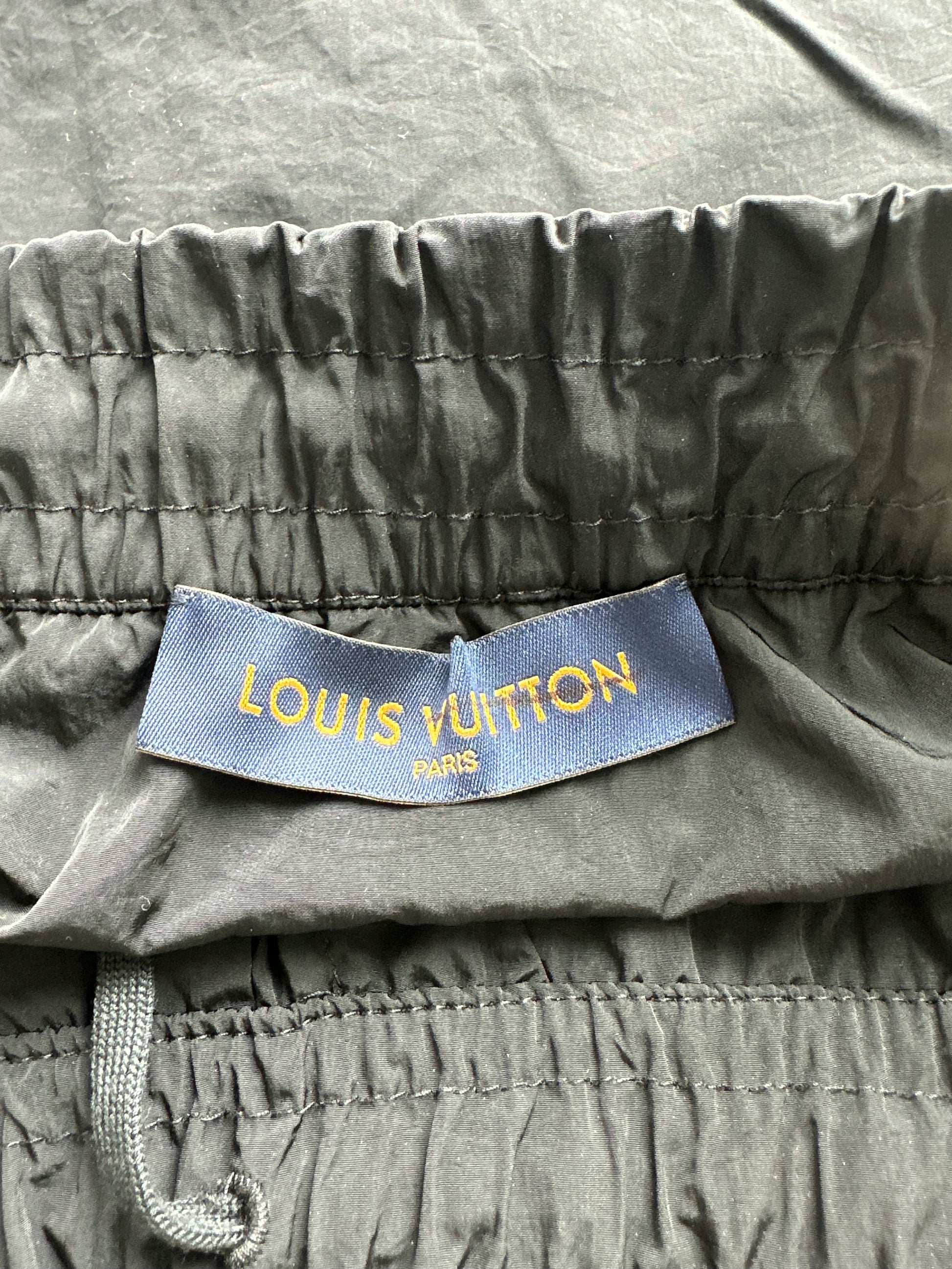 Louis Vuitton Evening Drawstring Shorts Navy. Size 44