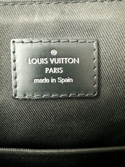 Louis Vuitton Monogram Eclipse District Messenger
