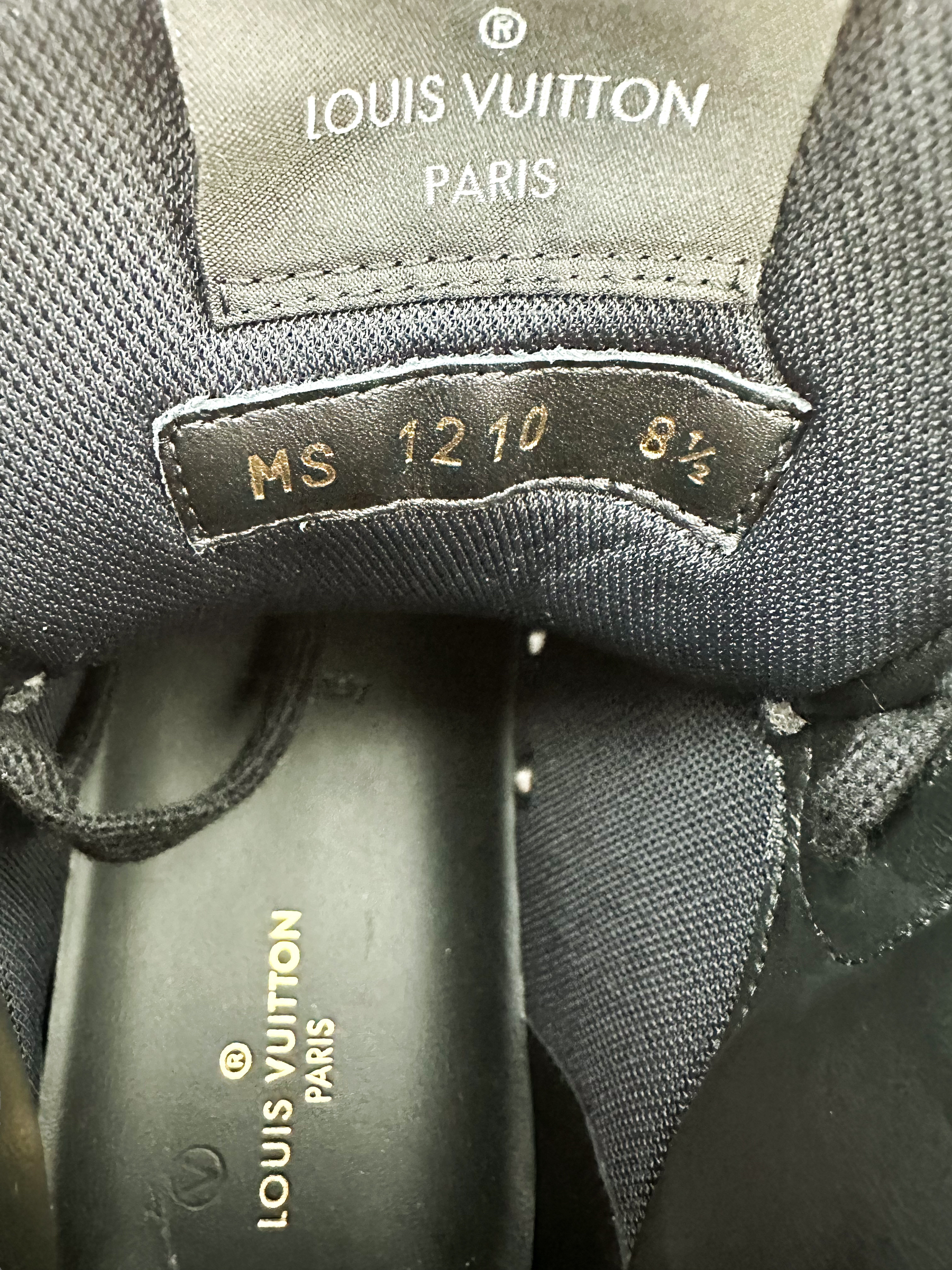Louis Vuitton Rivoli Sneaker Monogram Eclipse. Size 07.0