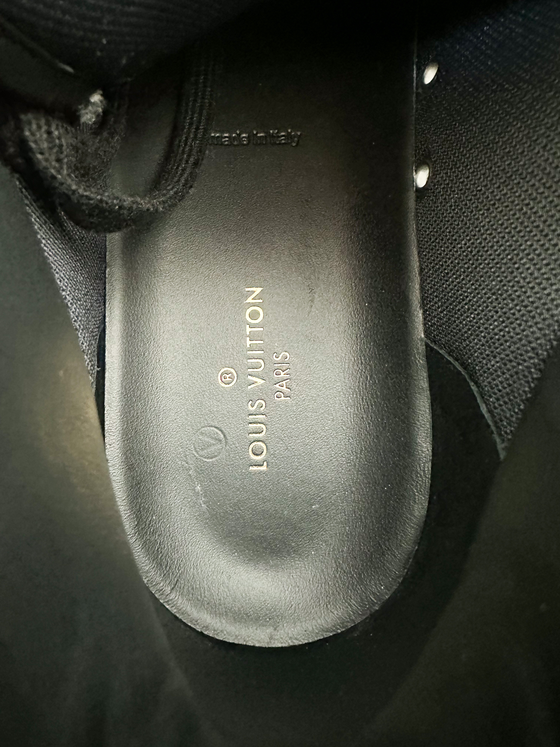 Louis Vuitton Rivoli Sneaker Monogram Eclipse. Size 07.0