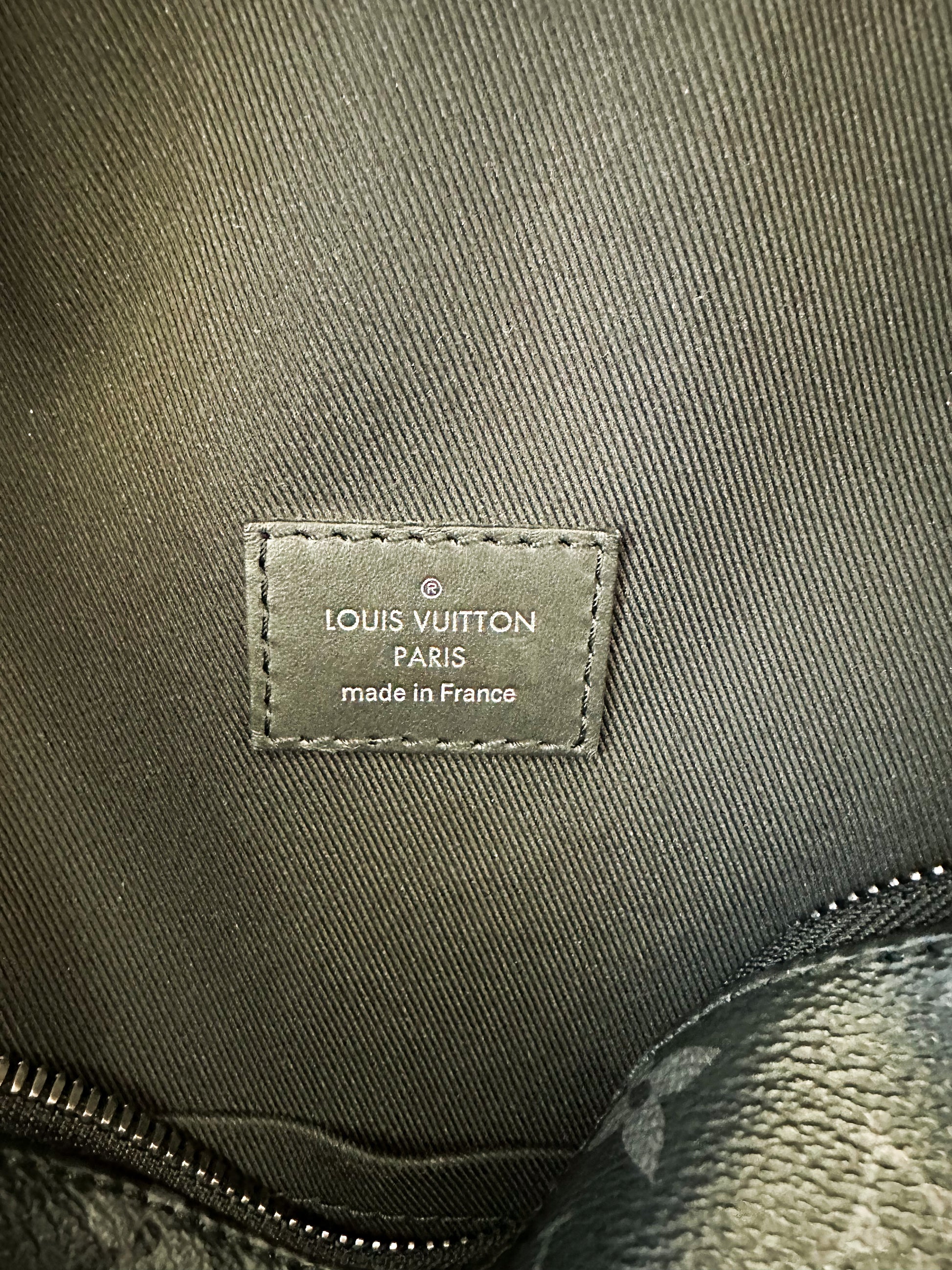 Sac à Dos Louis Vuitton Monogram Eclipse Discovery Blackpack pas